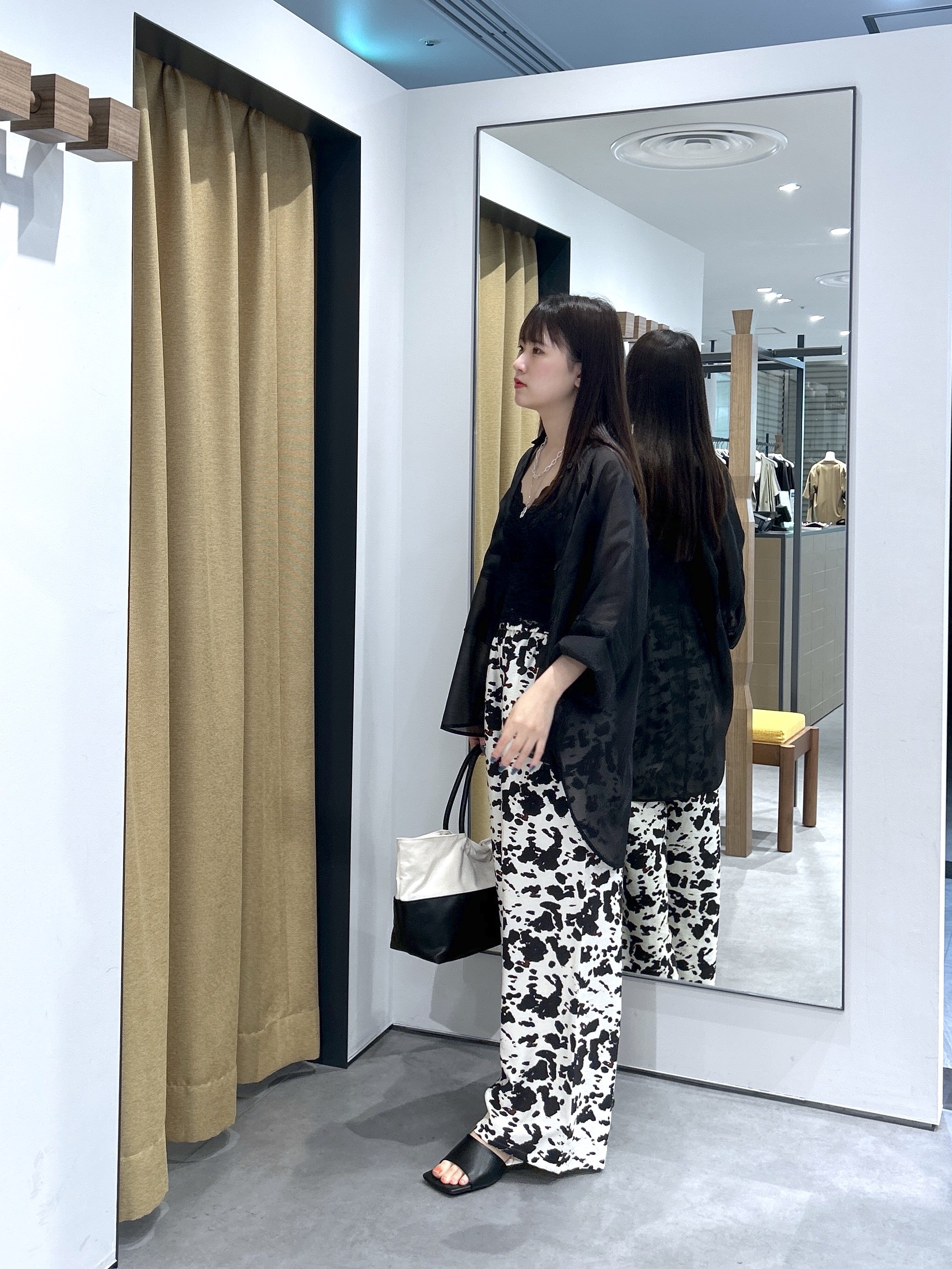 Renoさんの「INDIVI｜【接触冷感】シアーコクーンブラウス」を使ったコーディネート