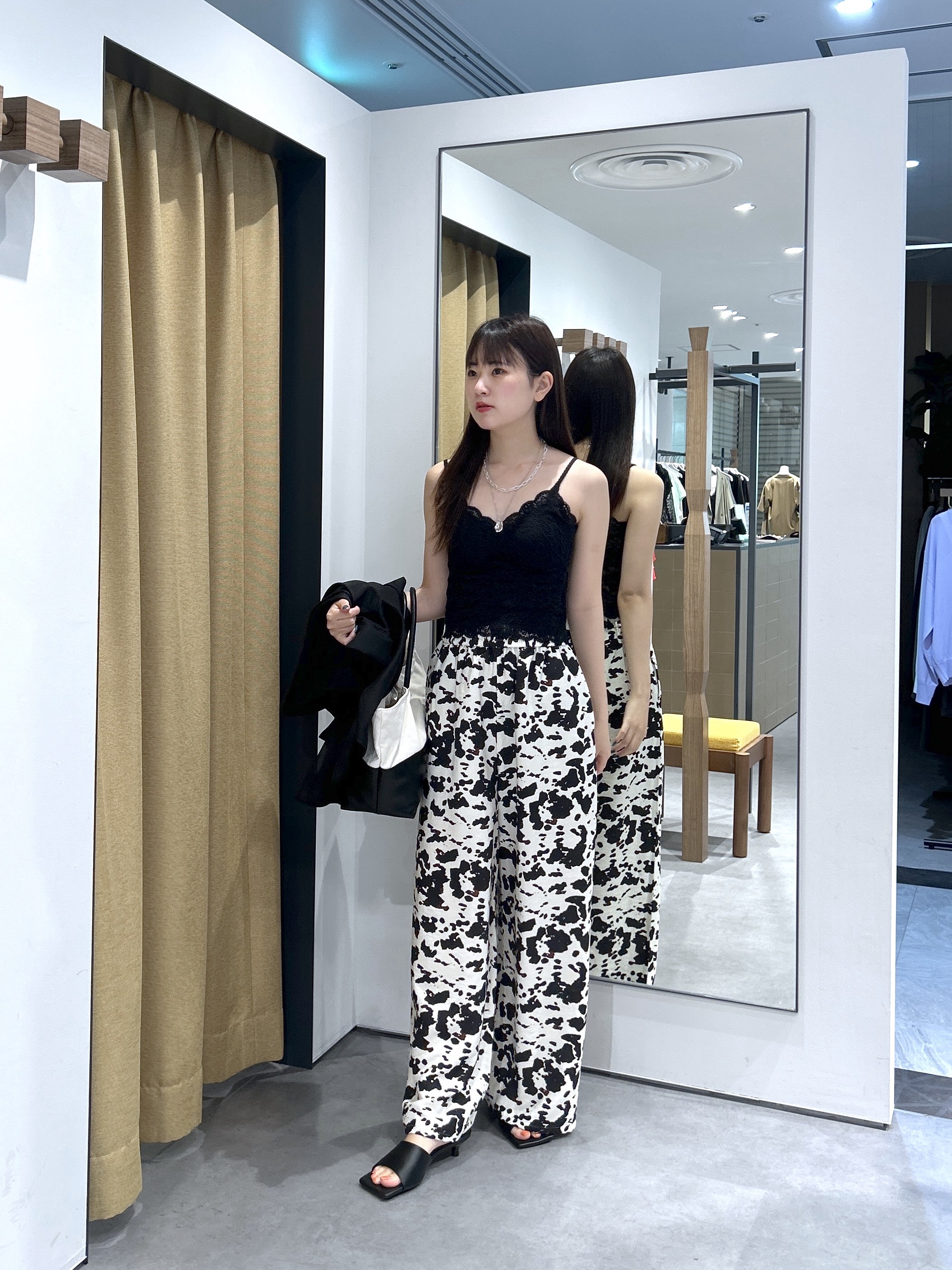 Renoさんの「INDIVI｜【接触冷感】シアーコクーンブラウス」を使ったコーディネート