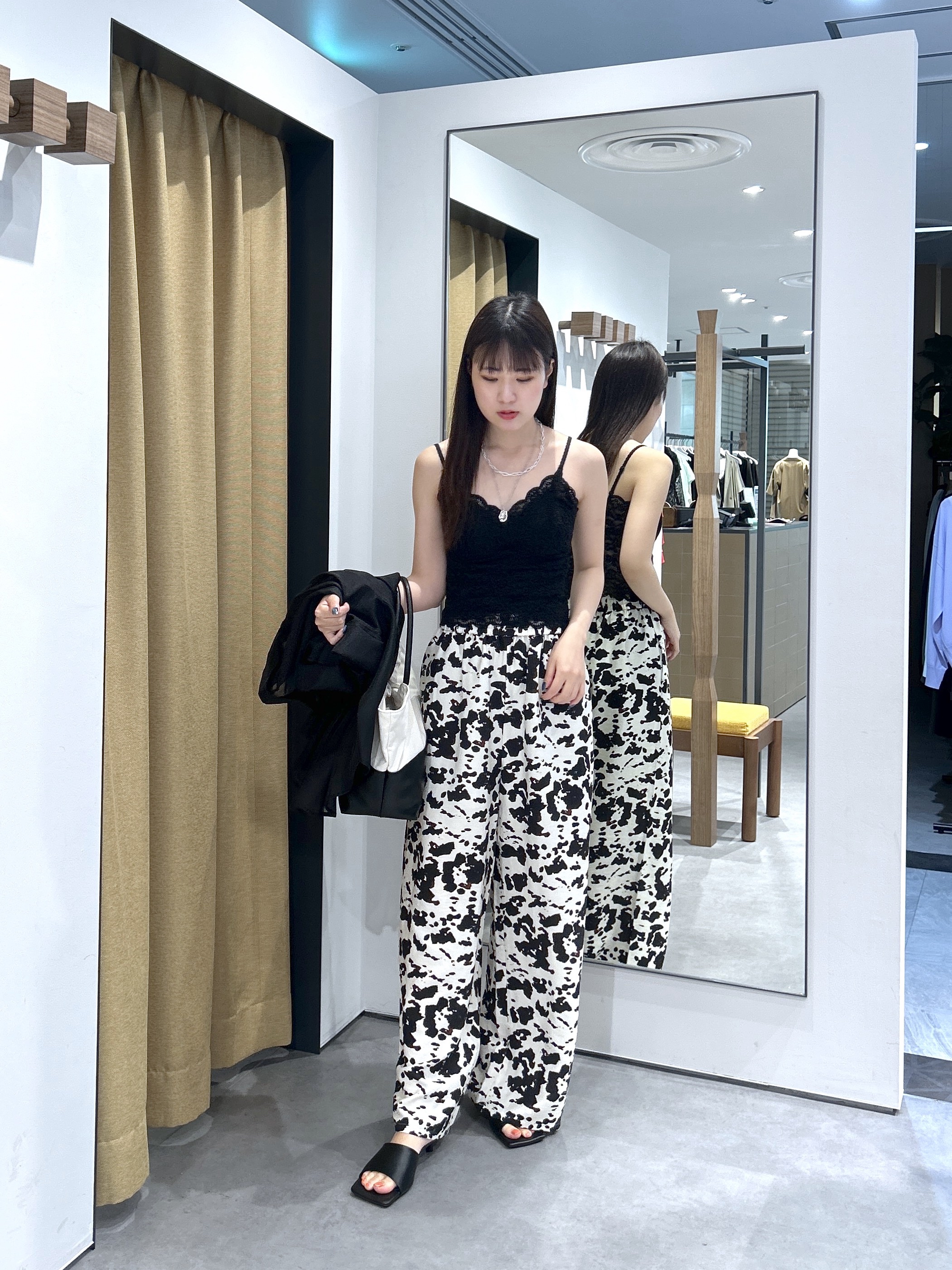 Renoさんの「INDIVI｜【接触冷感】シアーコクーンブラウス」を使ったコーディネート