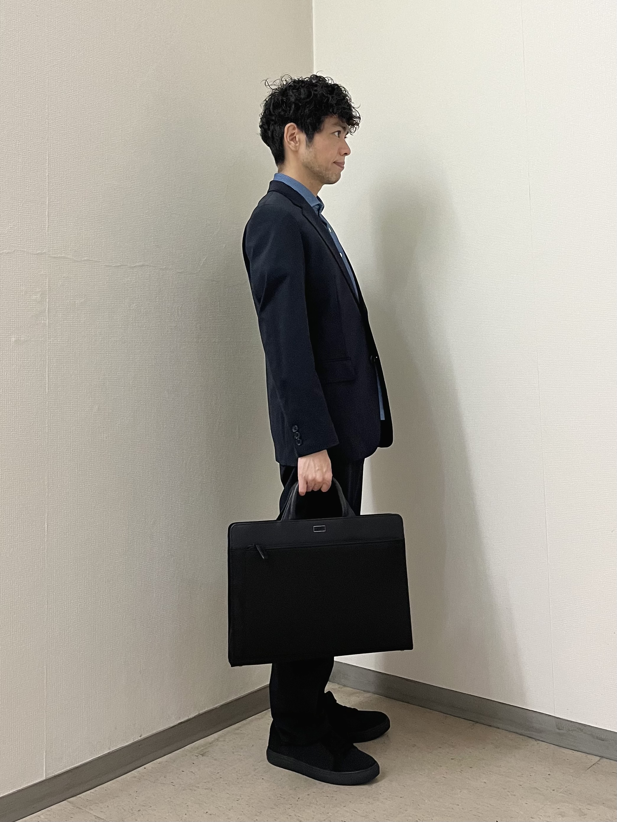 URAさんの「TAKEO KIKUCHI｜【360&deg;ストレッチ／軽量】None Of Stress ライト ジャケット（セットアップ対応）」を使ったコーディネート