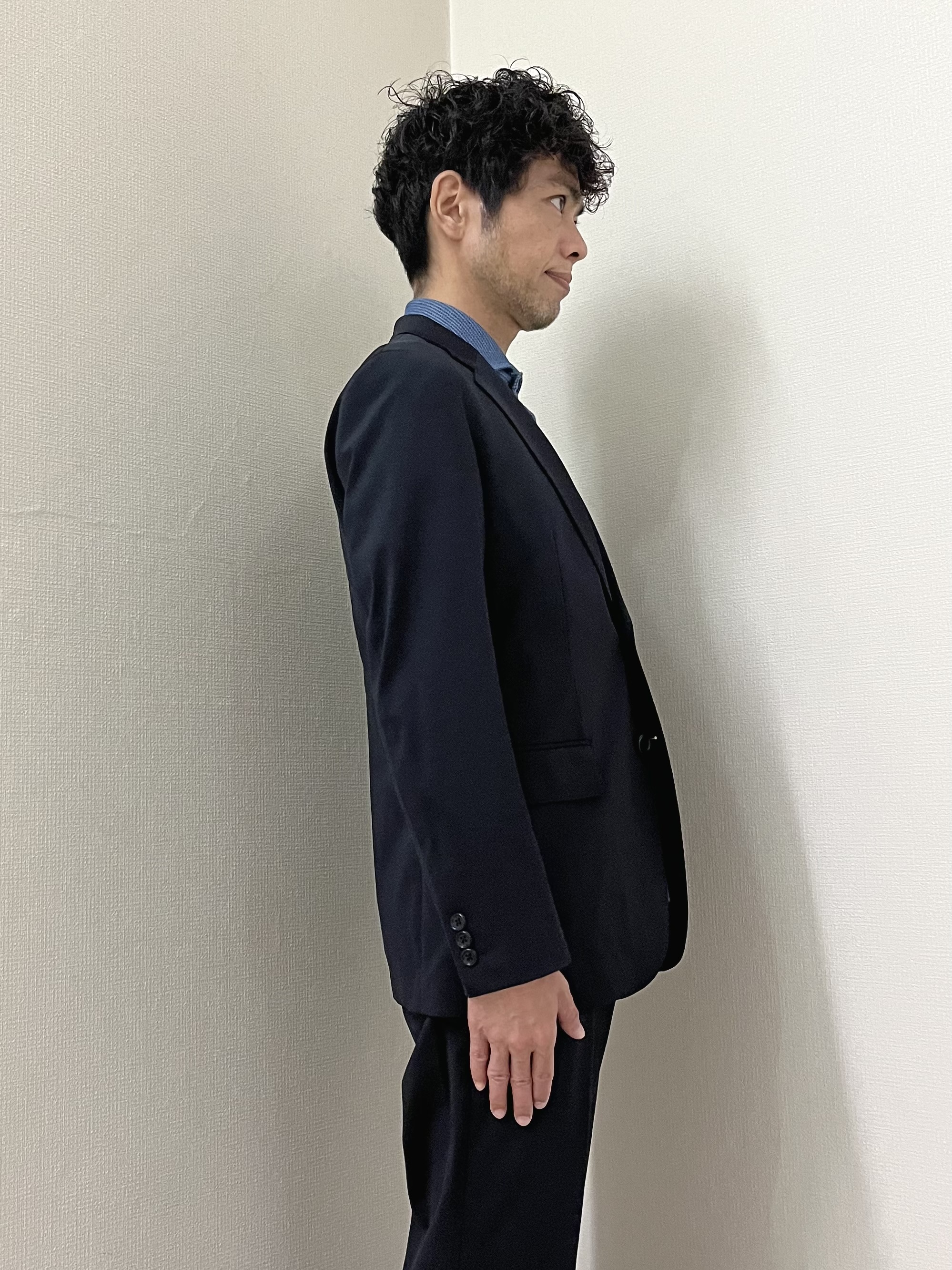 URAさんの「TAKEO KIKUCHI｜【360&deg;ストレッチ／軽量】None Of Stress ライト ジャケット（セットアップ対応）」を使ったコーディネート