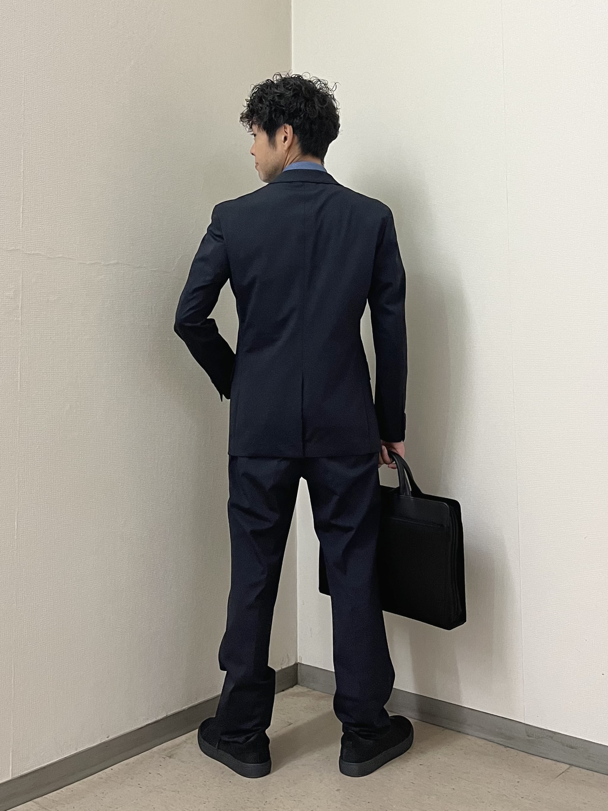 URAさんの「TAKEO KIKUCHI｜【360&deg;ストレッチ／軽量】None Of Stress ライト ジャケット（セットアップ対応）」を使ったコーディネート