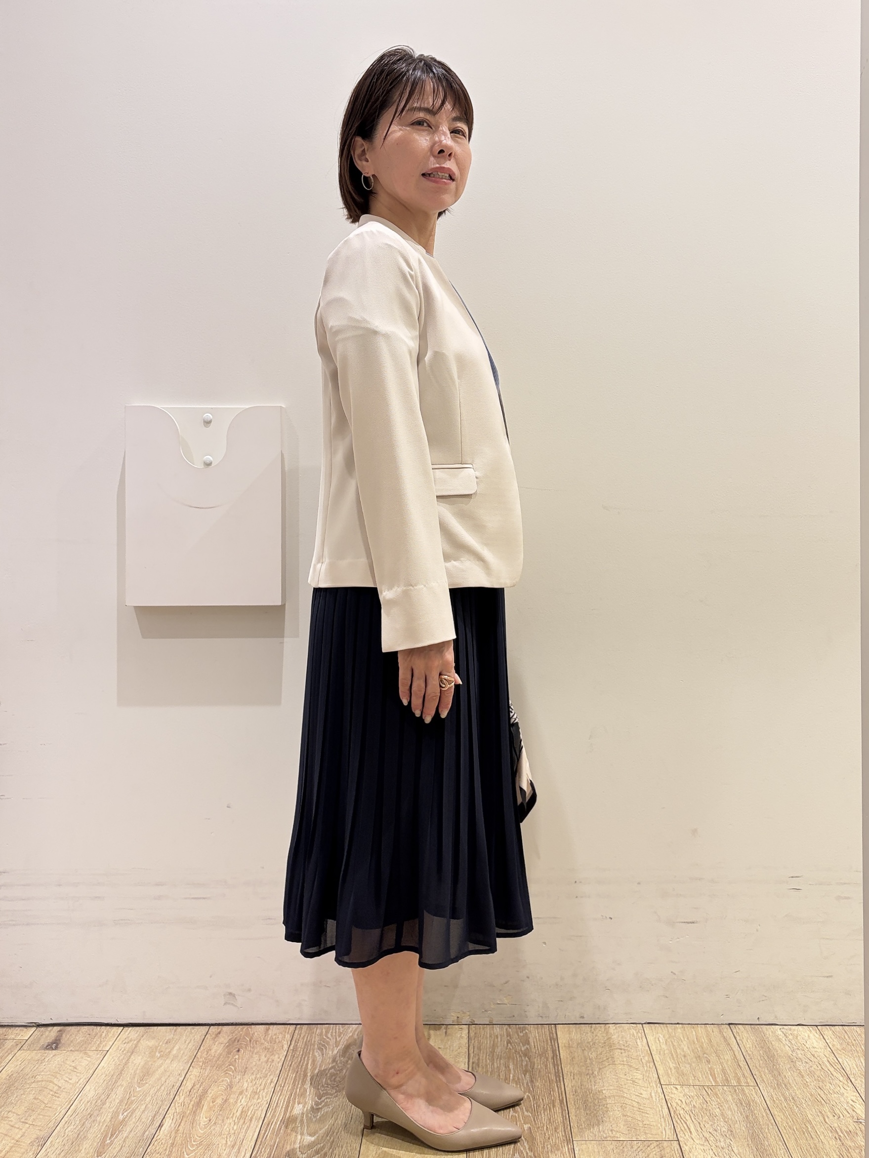 YUKOさんの「index｜【接触冷感／吸水速乾】ノーカラージャケット／セットアップ対応可《洗える／防シワ／ストレッチ》」を使ったコーディネート