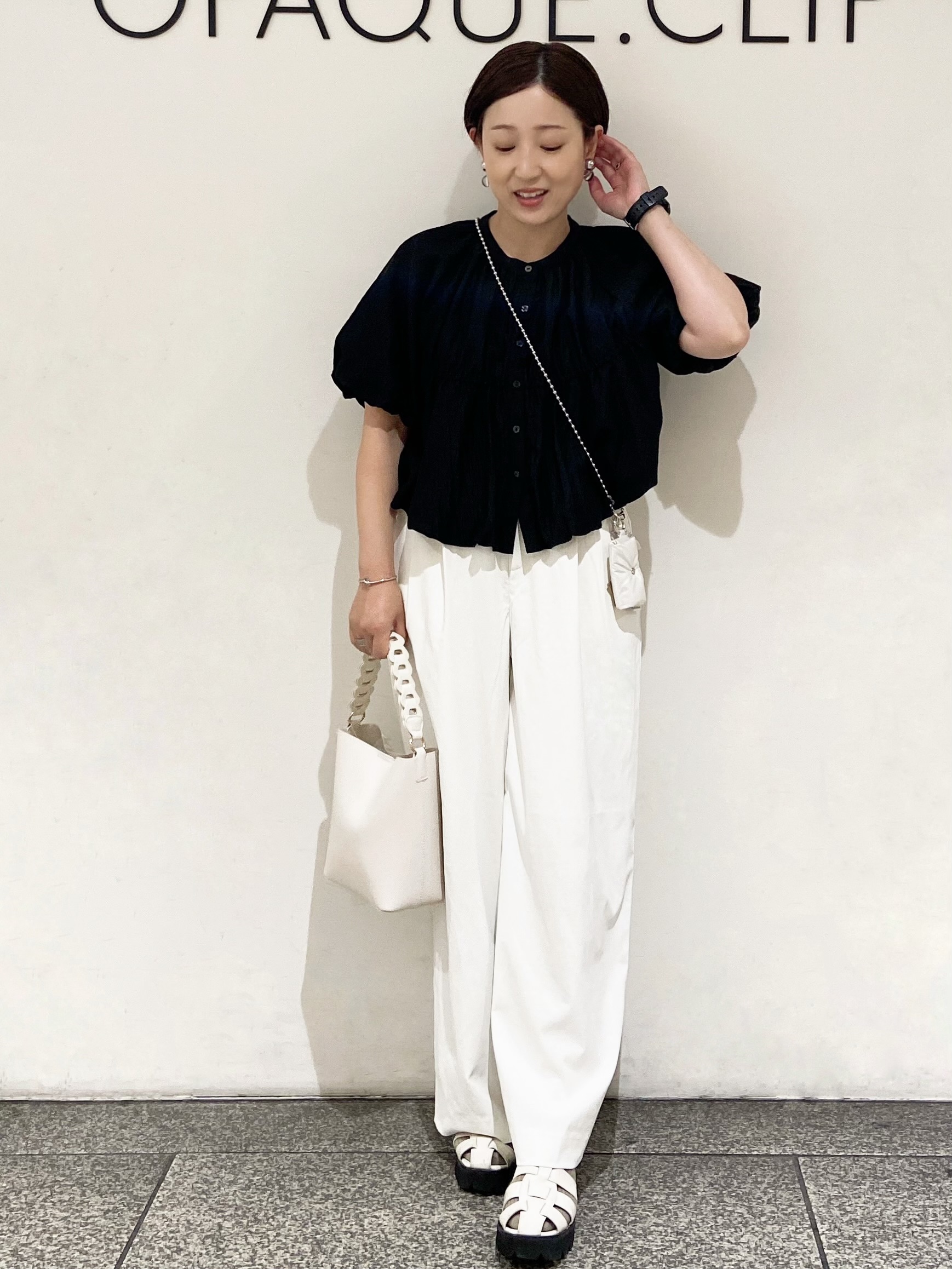 MIHOさんの「OPAQUE.CLIP｜バルーンデザインブラウス【洗濯機OK】」を使ったコーディネート