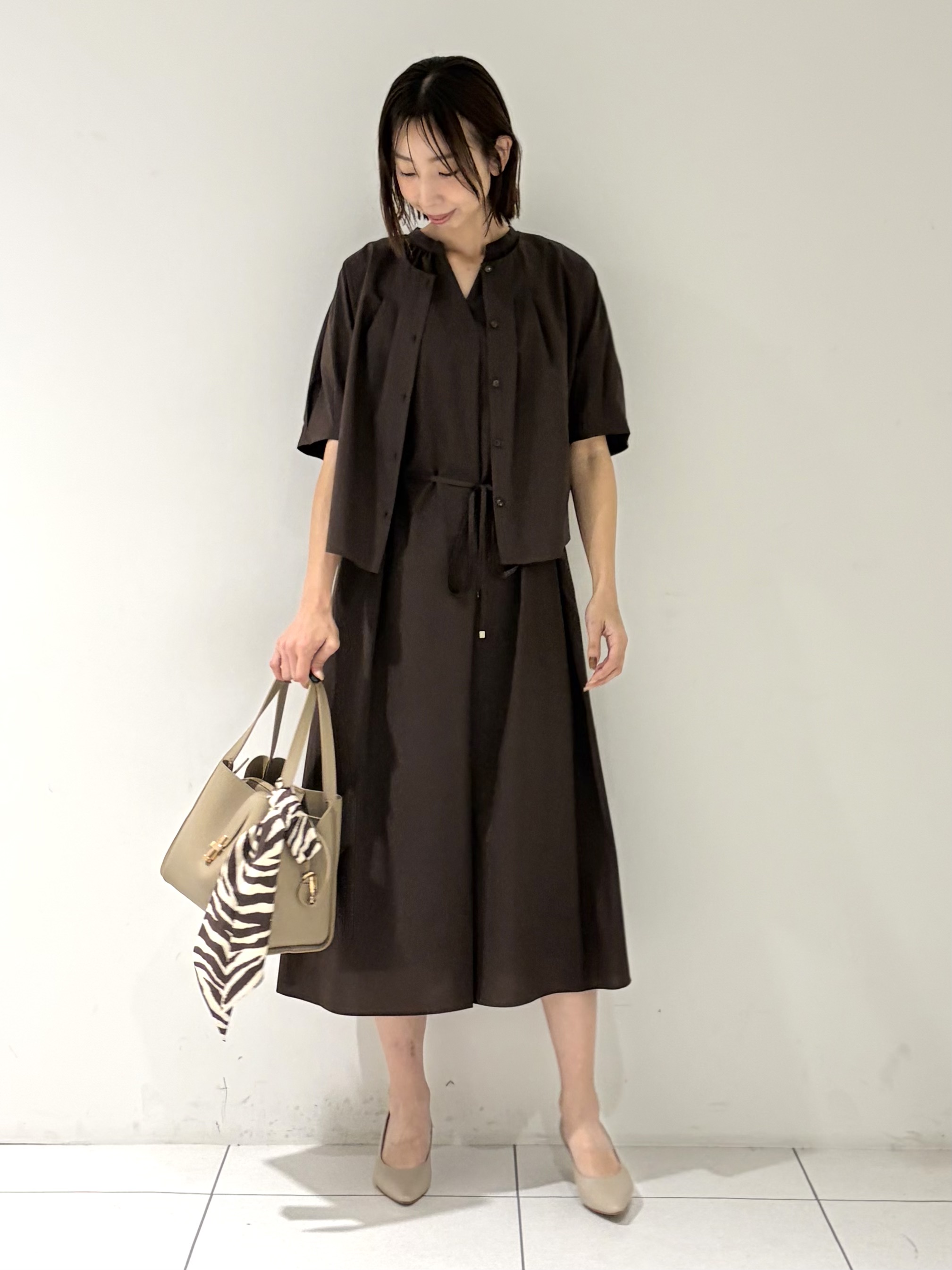 shioriさんの「INDIVI｜【撥水／UVカット】タックデザインブラウス」を使ったコーディネート