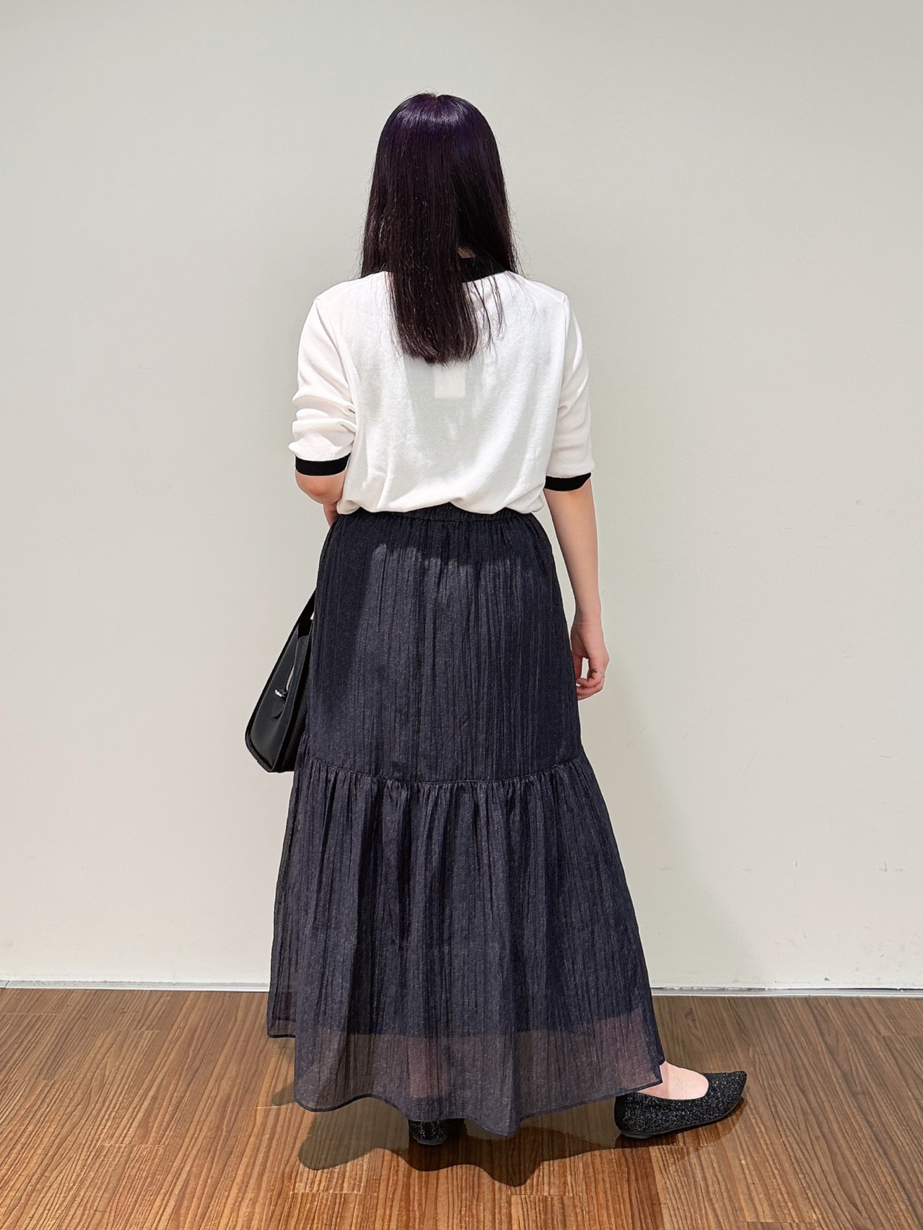 emikaさんの「INDIVI｜【バイカラー】衿付きシャツ風ニット」を使ったコーディネート