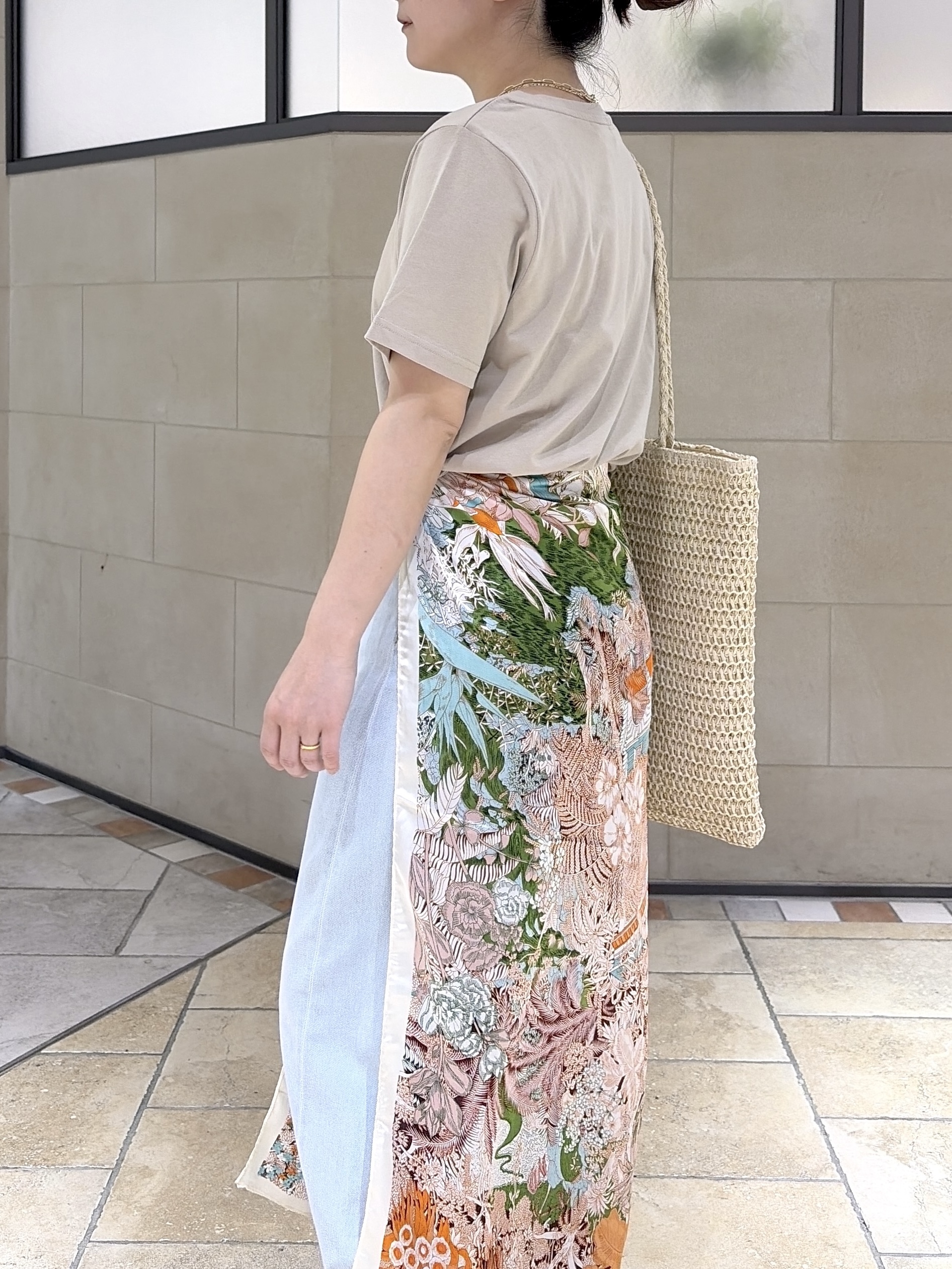 よねさんの「INDIVI｜3DプリントロゴTシャツ【再入荷】」を使ったコーディネート