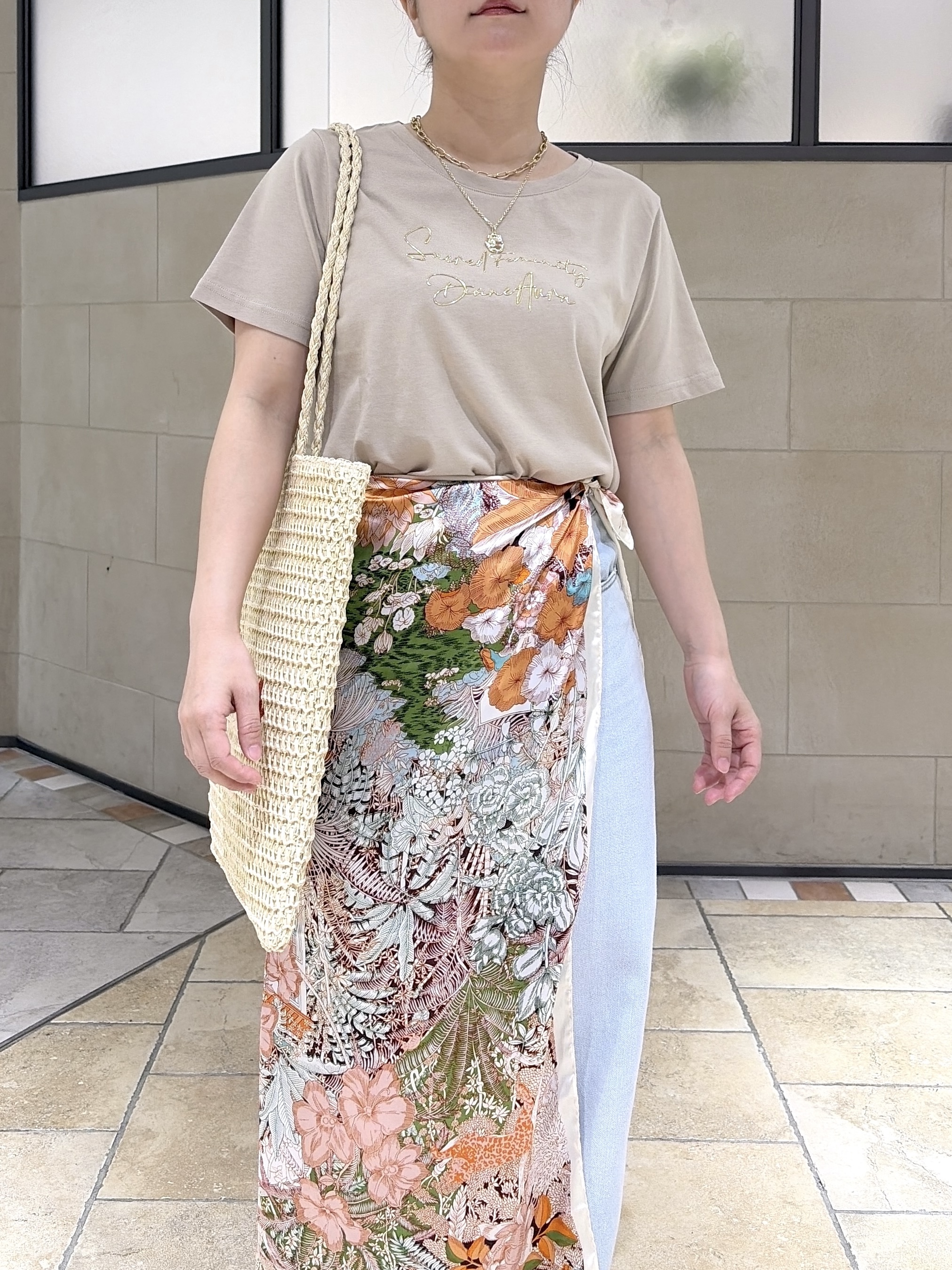 よねさんの「INDIVI｜3DプリントロゴTシャツ【再入荷】」を使ったコーディネート