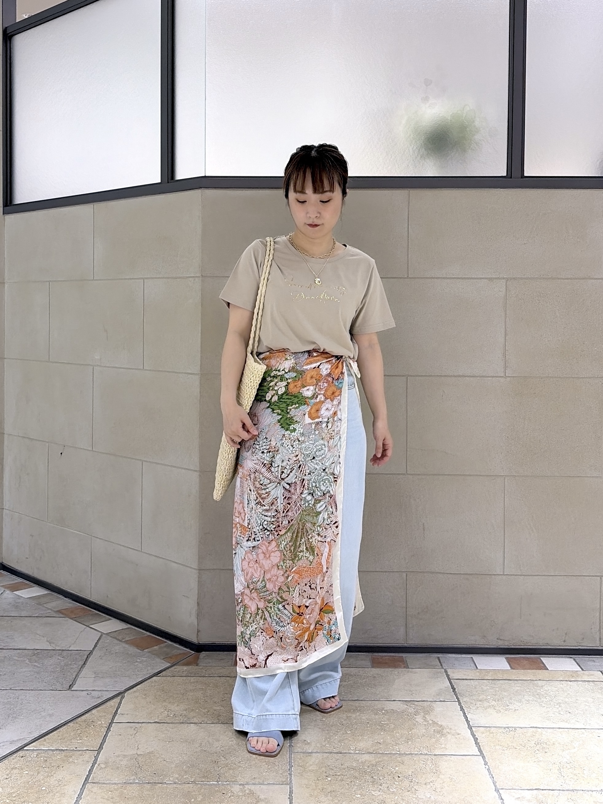 よねさんの「INDIVI｜3DプリントロゴTシャツ【再入荷】」を使ったコーディネート