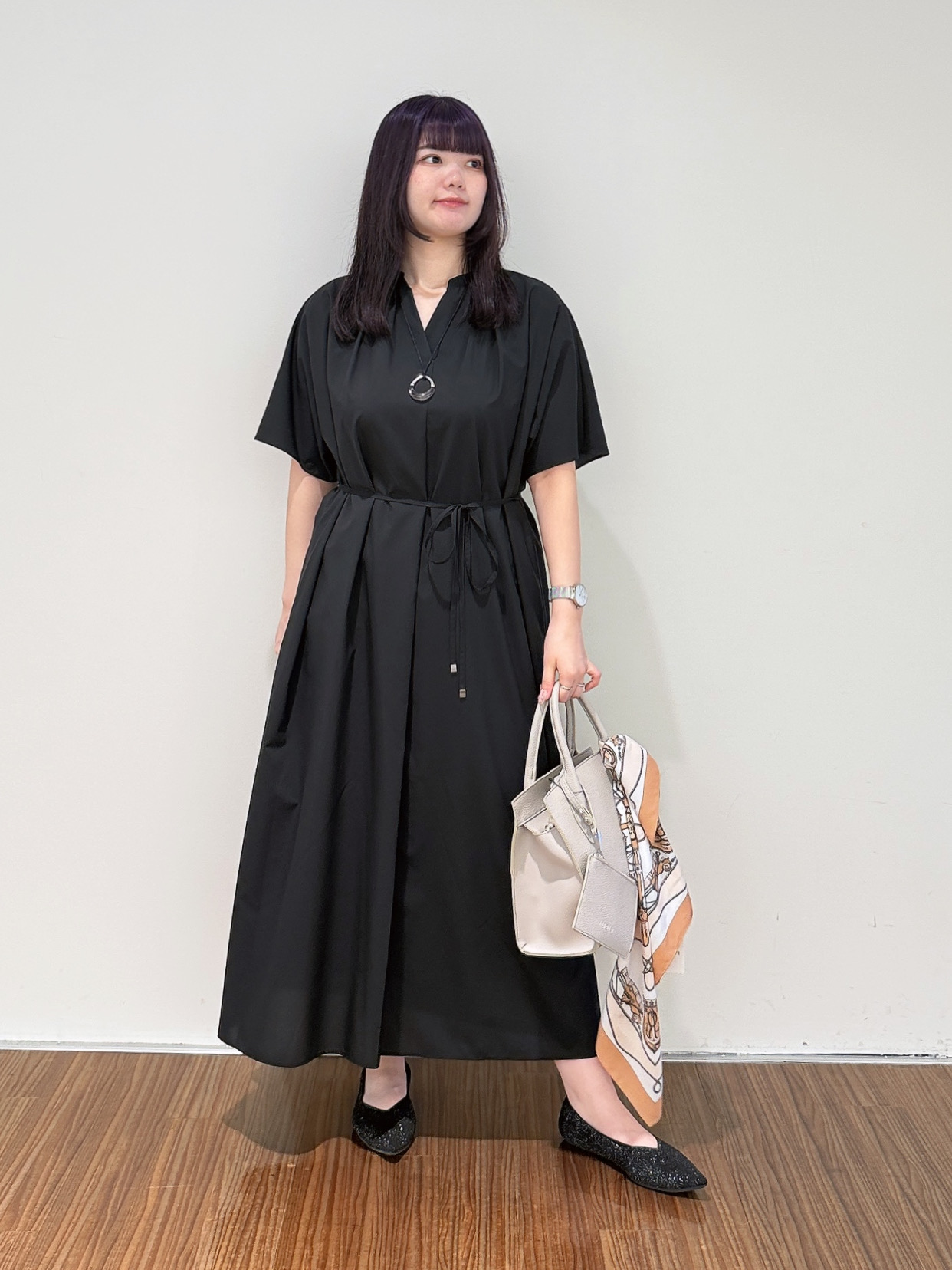 emikaさんの「INDIVI｜【撥水／UVカット】ベルト付きワンピース」を使ったコーディネート