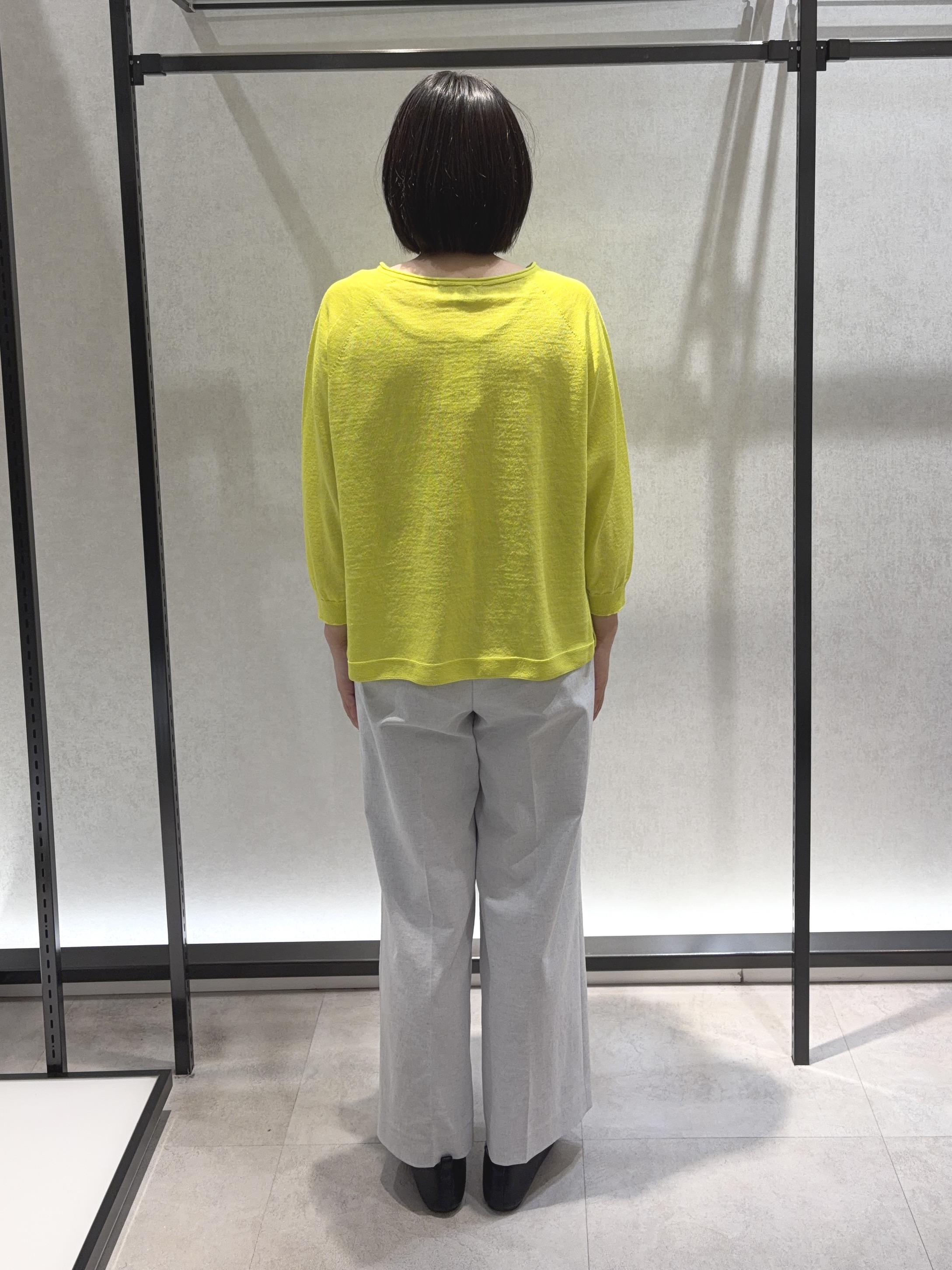 わたなべさんの「UNTITLED｜【ゆったり/リラクシー】リネンボートネックプルオーバー」を使ったコーディネート