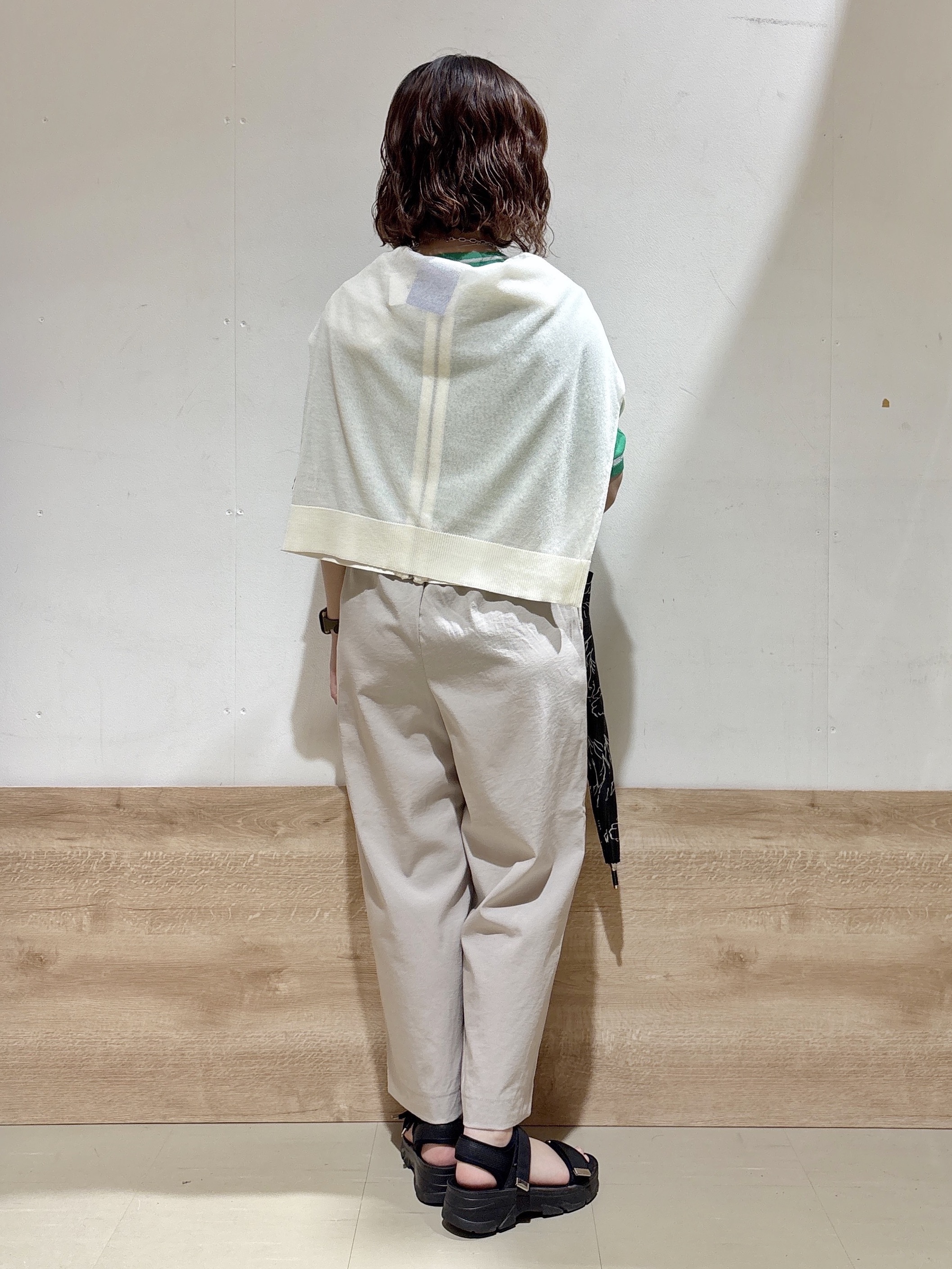 るねさんの「SHOO･LA･RUE｜【洗濯機可/S-LL】程よいVネックですっきり魅せる ジップアップ 7分袖シアーカーディガン」を使ったコーディネート