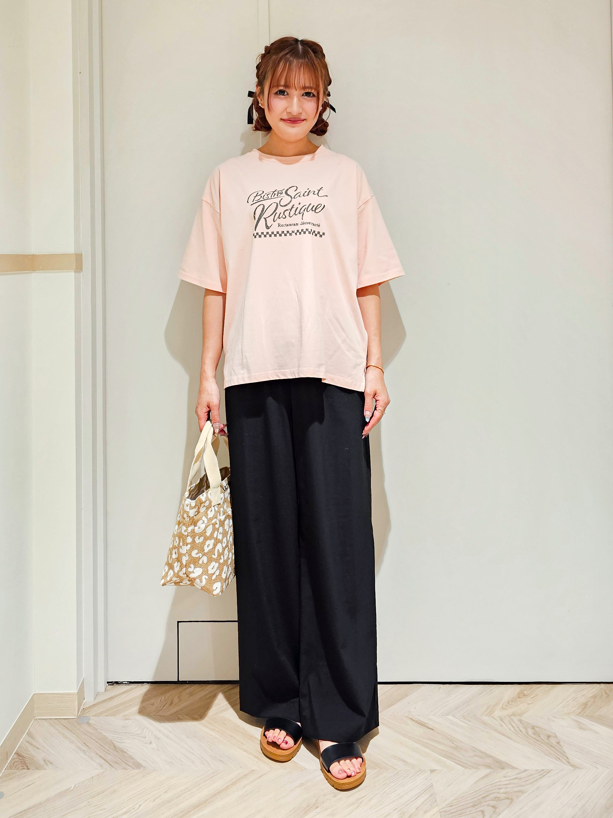 ゆゆさんの「SHOO･LA･RUE｜【洗濯機可/体型カバー】羽織るだけで雰囲気変わる 柄アソート ポンチョ風シアーシャツ」を使ったコーディネート