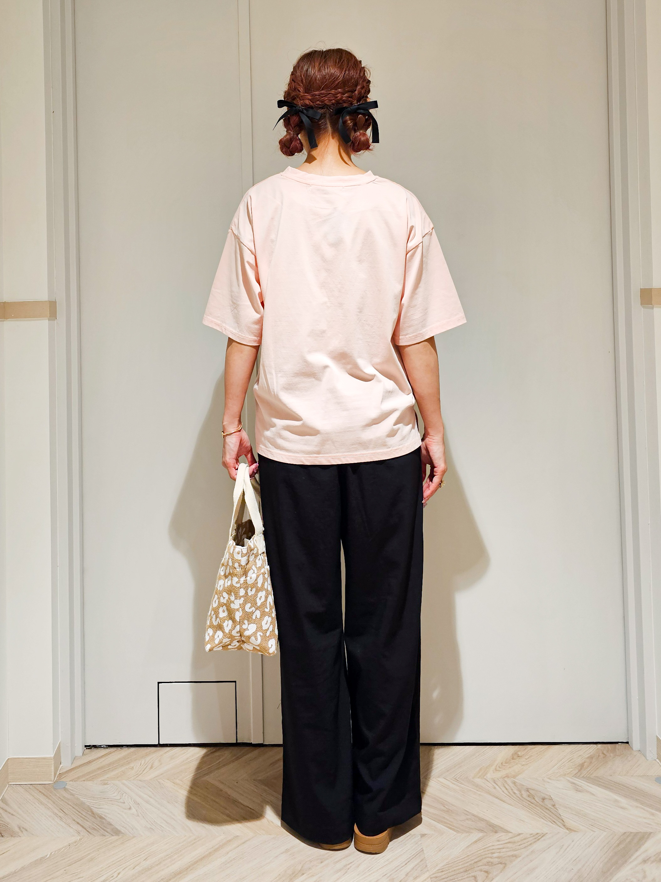 ゆゆさんの「SHOO･LA･RUE｜【洗濯機可/体型カバー】羽織るだけで雰囲気変わる 柄アソート ポンチョ風シアーシャツ」を使ったコーディネート