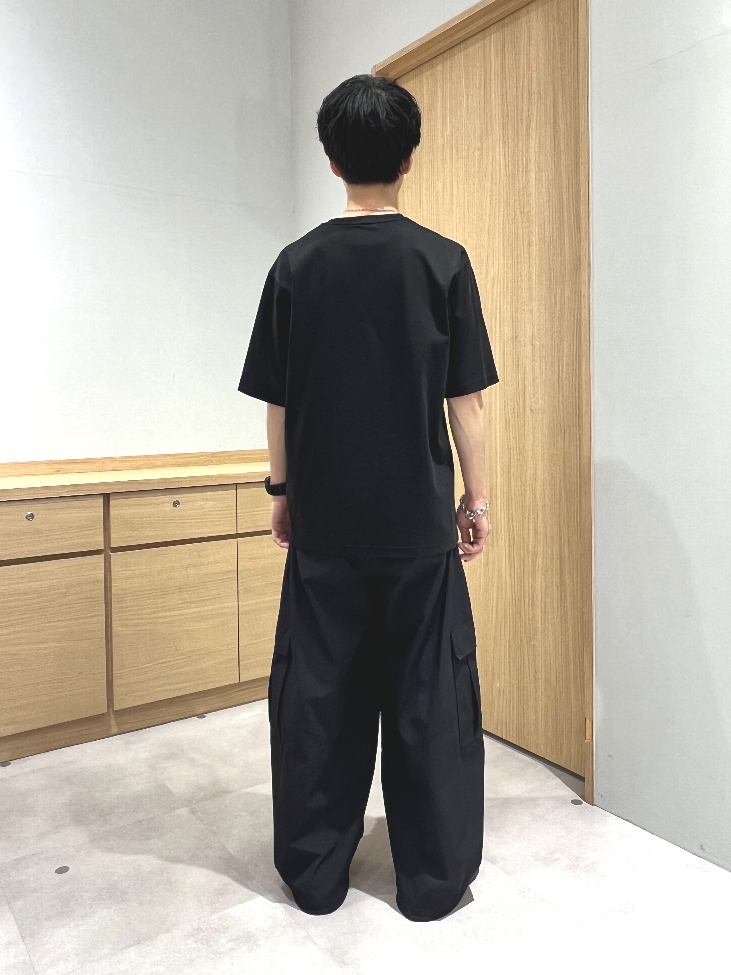 yutoさんの「TAKEO KIKUCHI｜【BOWLER HAT LABEL】アイスクリアコットンボーラーハットウォーカー 半袖ポケT」を使ったコーディネート