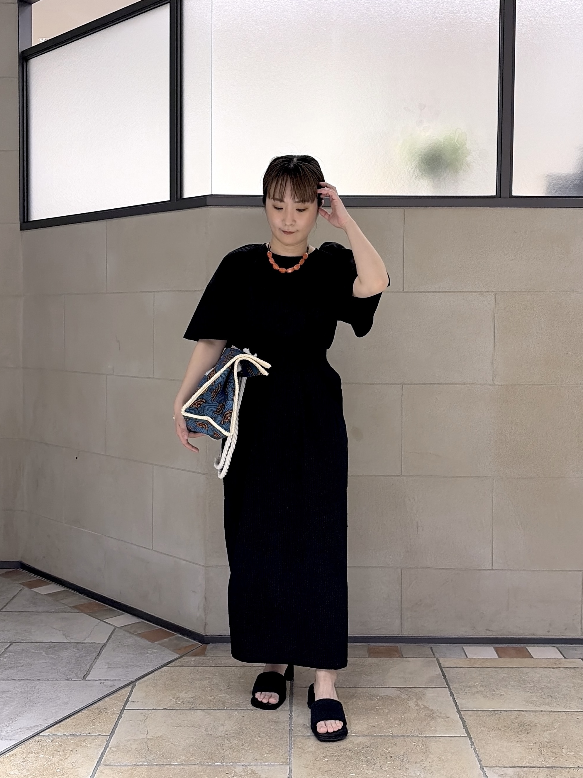 よねさんの「INDIVI｜パフショルダーサッカーブラウス」を使ったコーディネート