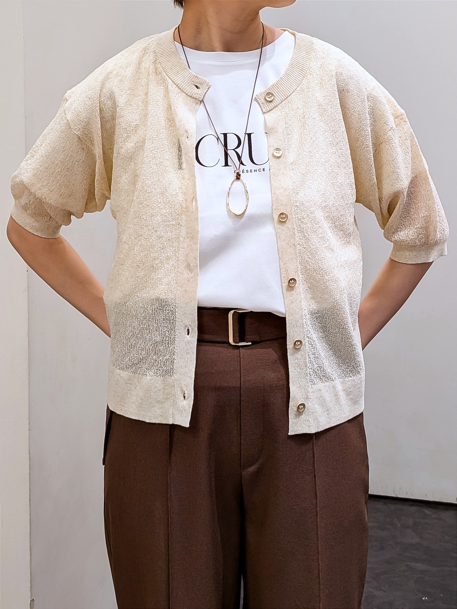 やまちゃんさんの「grove｜【洗濯機OK】リネン混シアーニットカーディガン」を使ったコーディネート