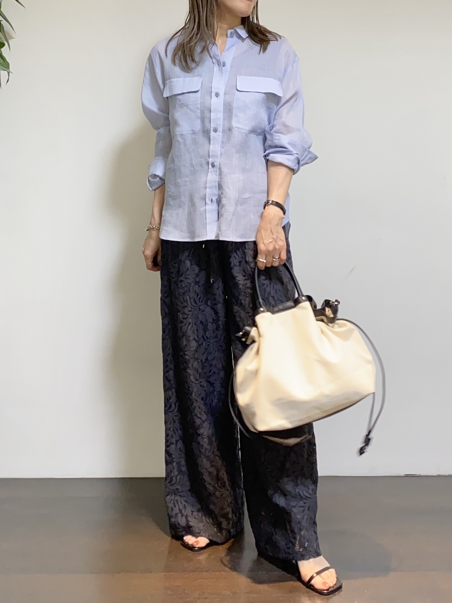 tomoさんの「UNTITLED｜【接触冷感】ドライタッチシャツ」を使ったコーディネート