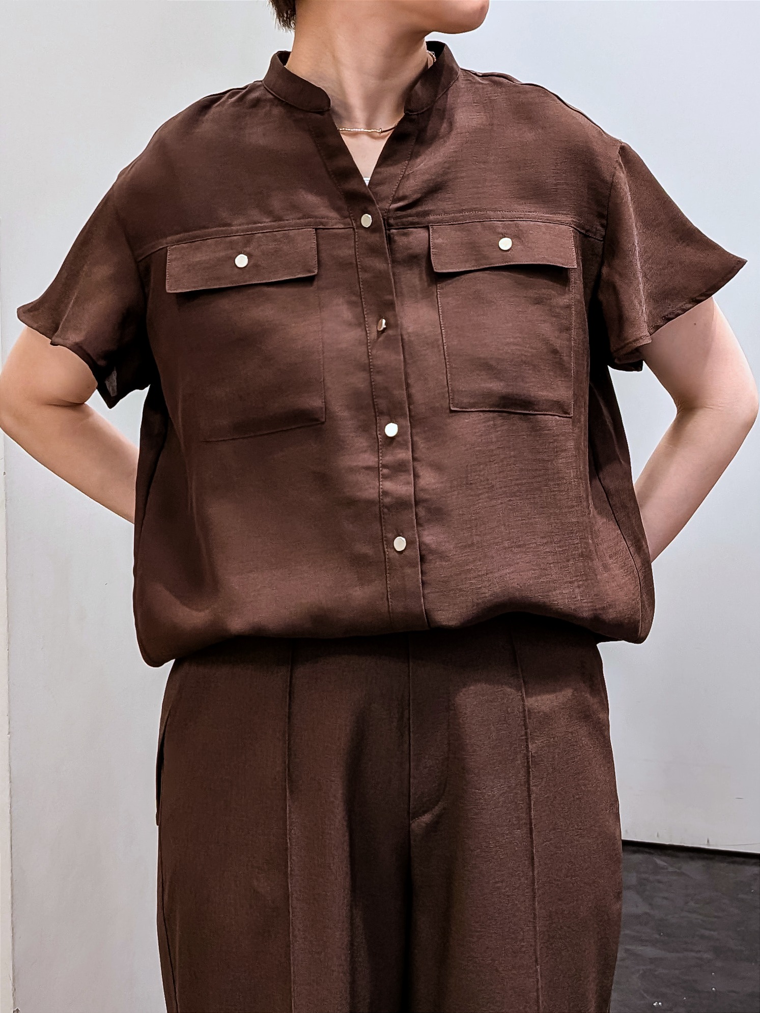 やまちゃんさんの「grove｜【洗濯機OK/SETUP可】シワになりにくい、フレアスリーブブラウス」を使ったコーディネート