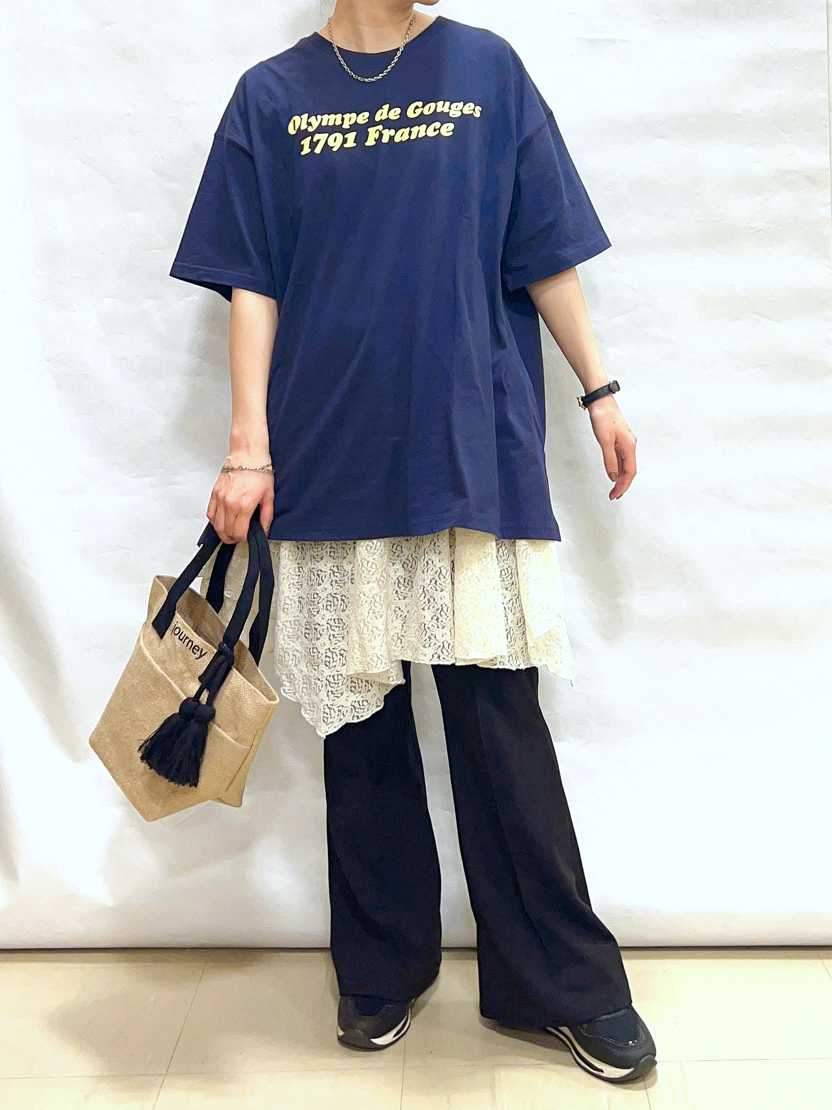 まっつんさんの「SHOO･LA･RUE｜【前後2WAYネック】レイヤードスタイルにおすすめ レースキャミチュニック」を使ったコーディネート