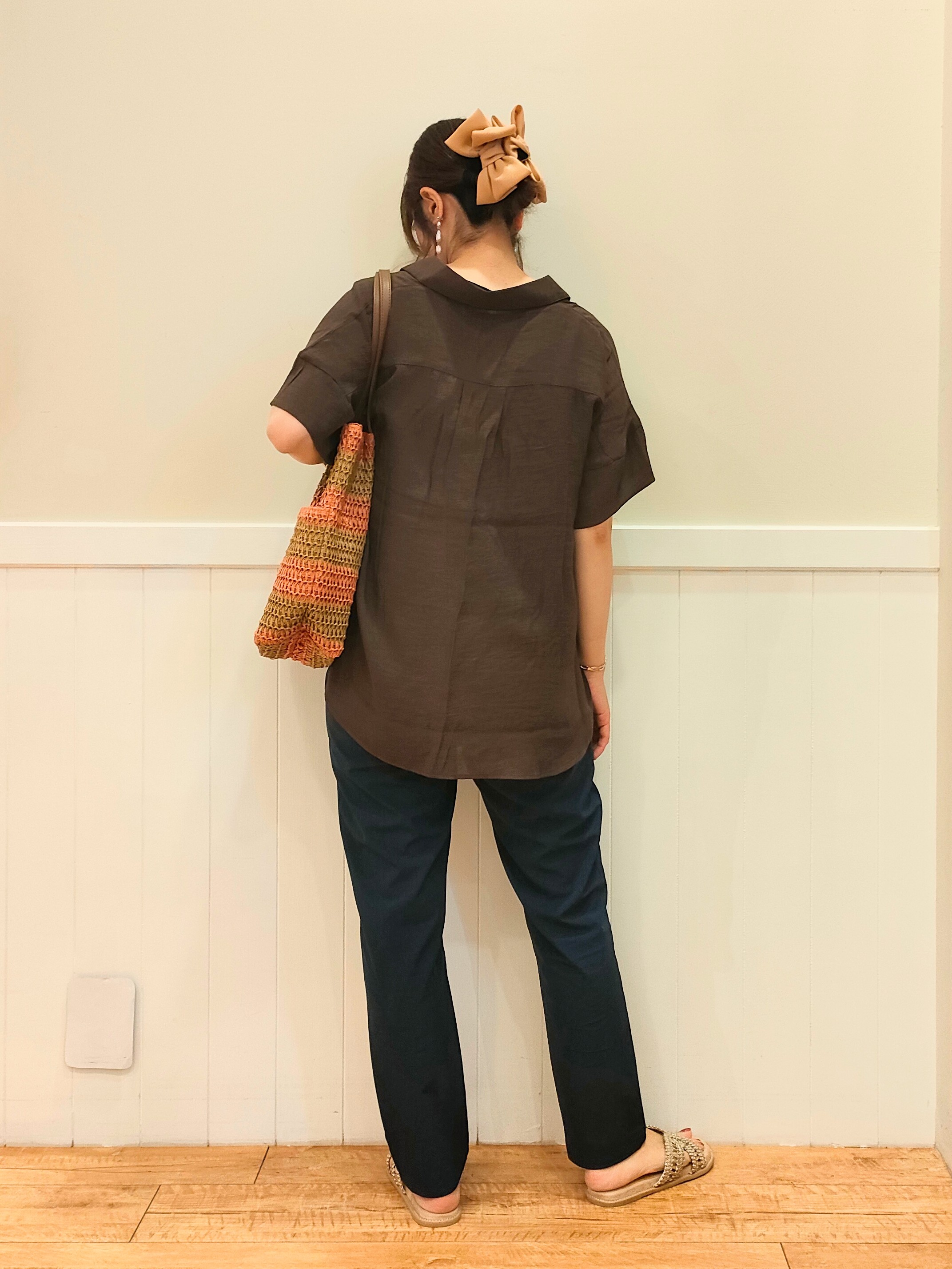 NMさんの「SHOO･LA･RUE｜【2点セット/S-LL/洗濯機可】時短でコーデ決まる スラブスキッパーシャツ＋タンクトップ」を使ったコーディネート