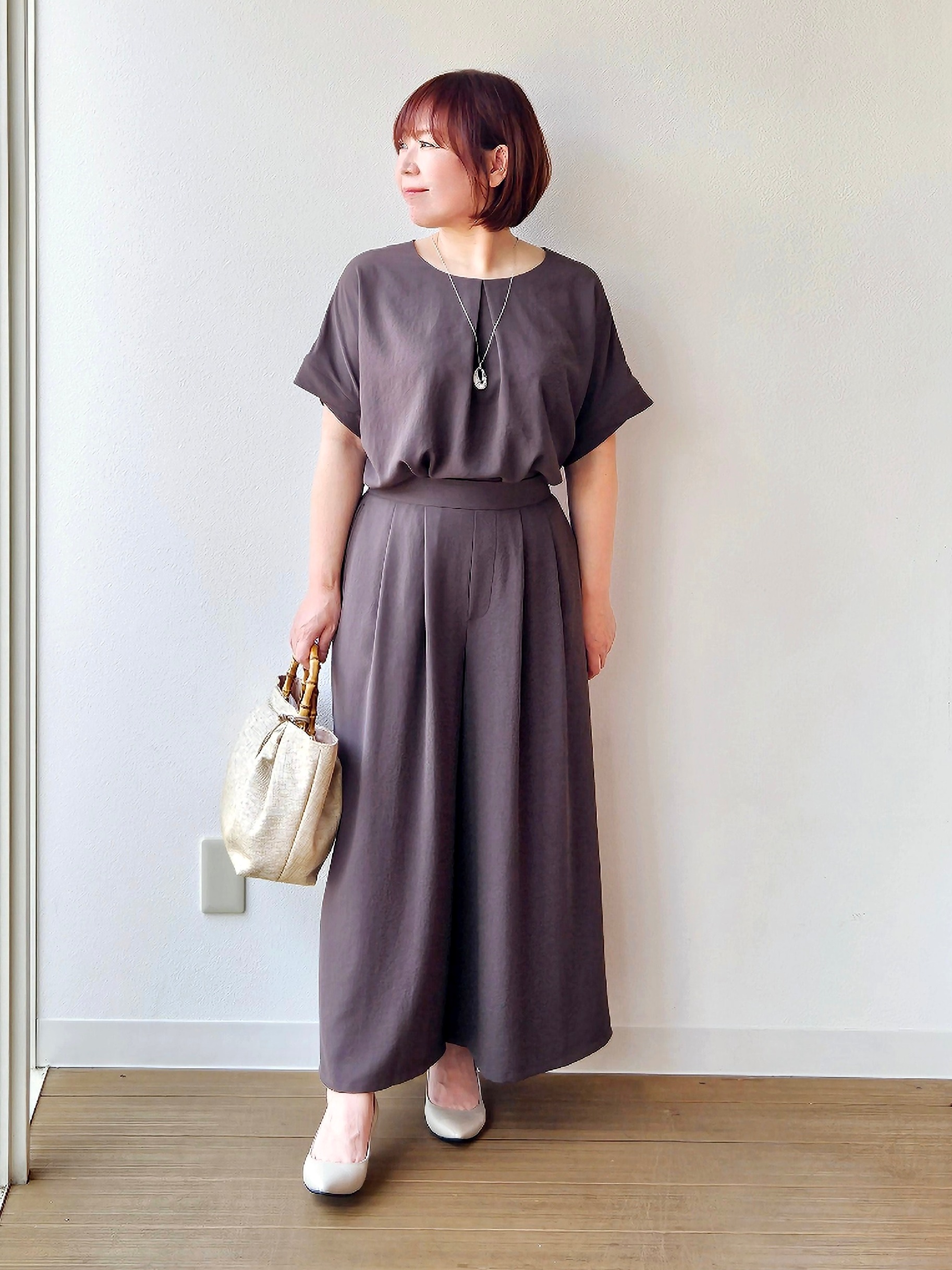 やじまさんの「UNTITLED｜【セットアップ可/UVカット/前後2WAY】リラクシーフレンチスリーブブラウス」を使ったコーディネート