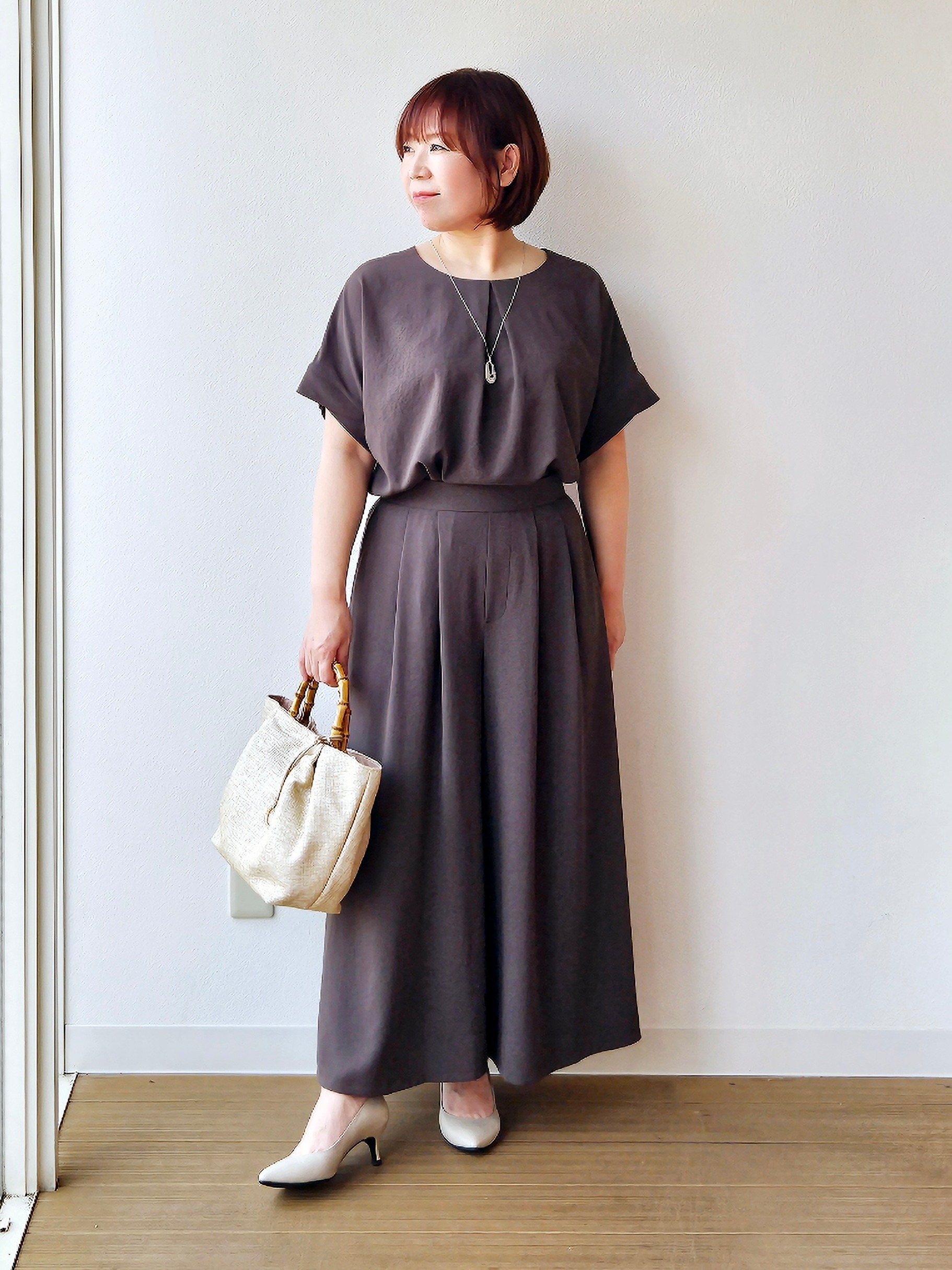 やじまさんの「UNTITLED｜【セットアップ可/UVカット/前後2WAY】リラクシーフレンチスリーブブラウス」を使ったコーディネート