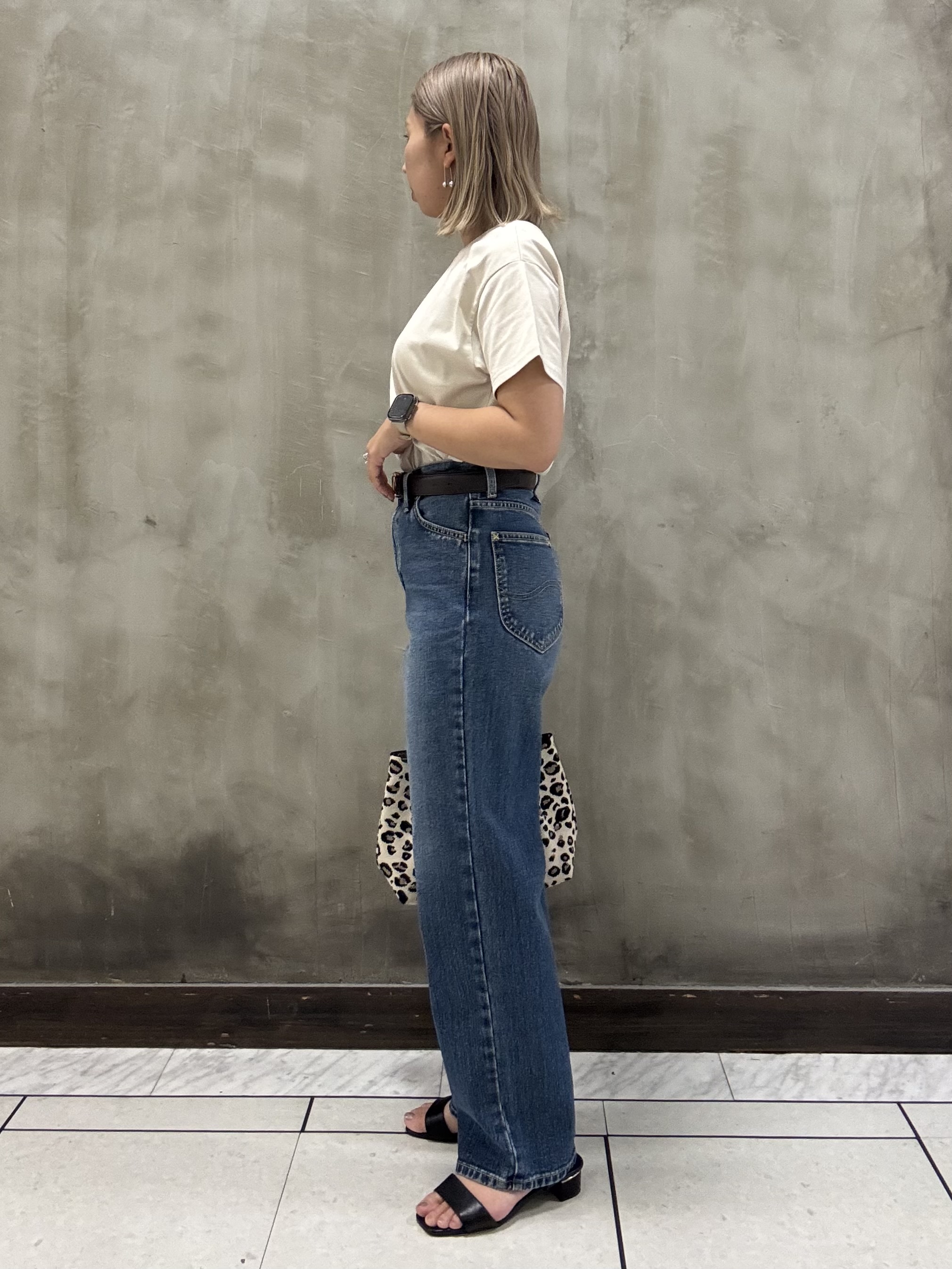 minaさんの「grove｜【遮熱／吸水速乾／UVカット】ベーシックロゴTシャツ」を使ったコーディネート