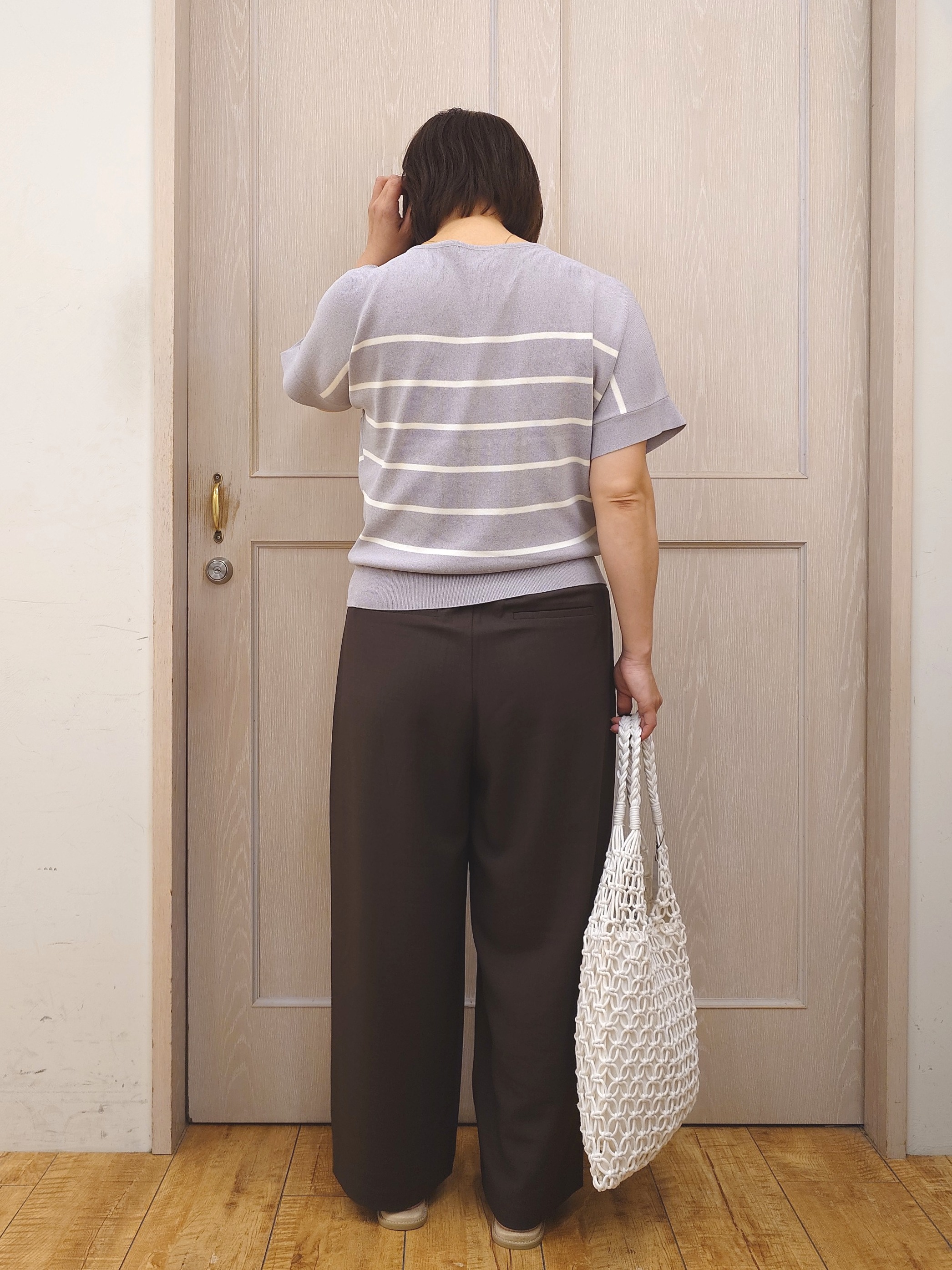 とろろさんの「SHOO･LA･RUE｜【毎日洗える/UV】二の腕隠れる さらっとドルマン半袖ニット」を使ったコーディネート