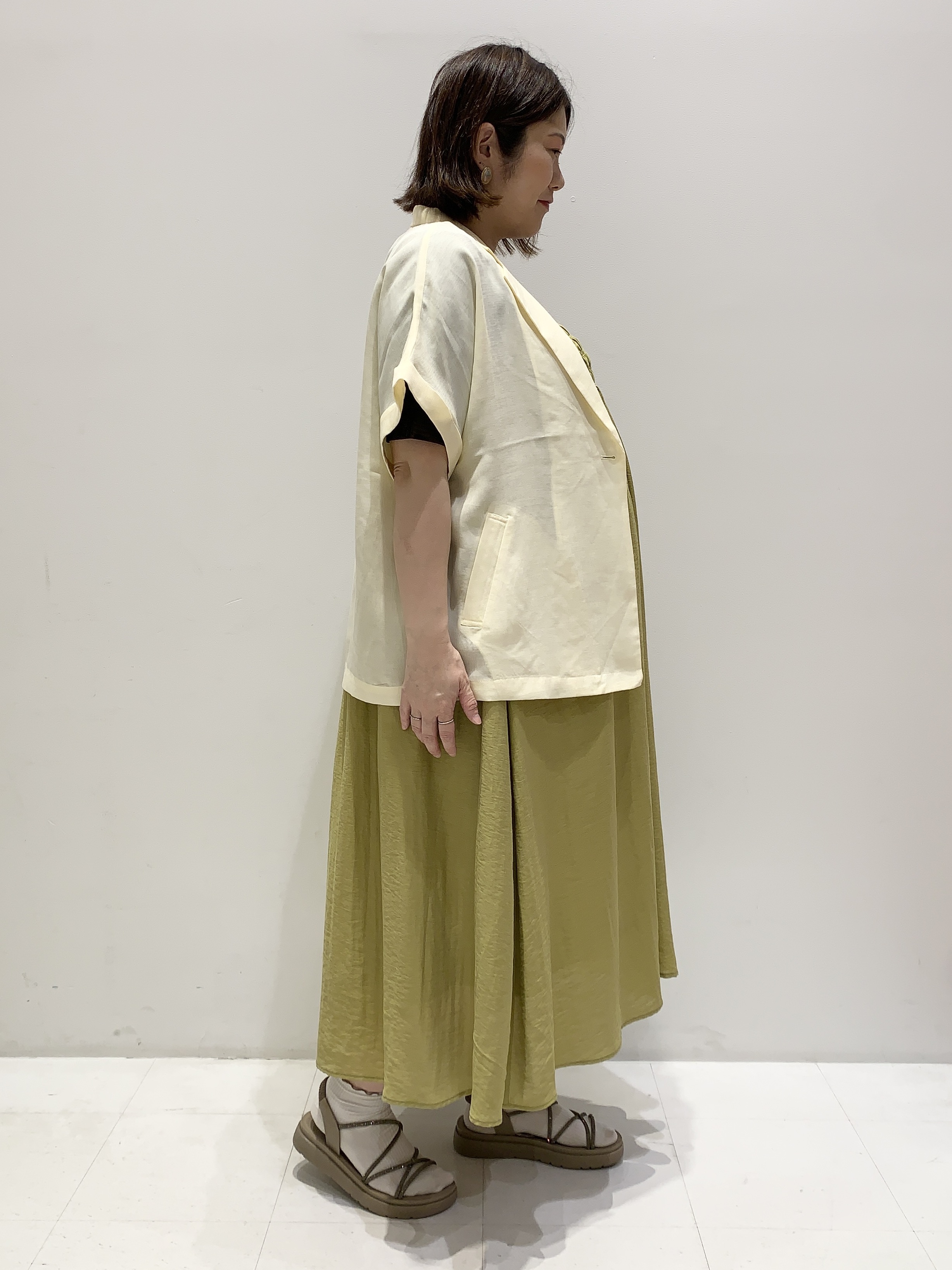 みいちゃんさんの「grove｜【洗濯機OK/SETUP可】シワになりにくいハーフスリーブジャケット」を使ったコーディネート