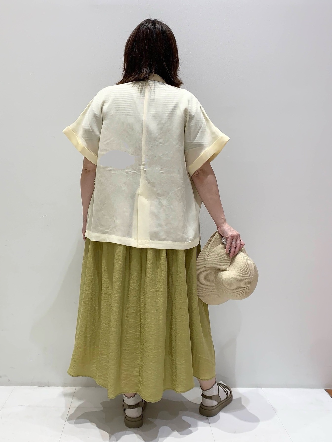 みいちゃんさんの「grove｜【洗濯機OK/SETUP可】シワになりにくいハーフスリーブジャケット」を使ったコーディネート