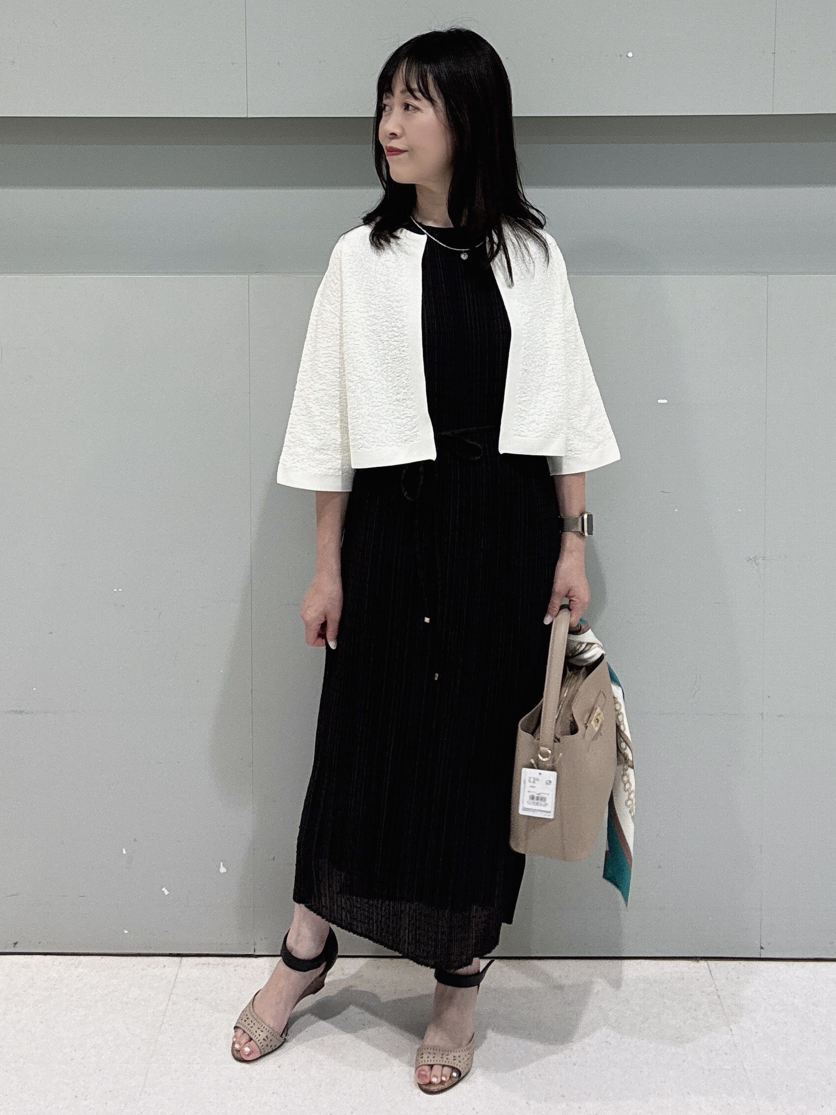 makiさんの「UNTITLED｜◆【ストレッチ性/洗える】短丈ニットカーディガン」を使ったコーディネート
