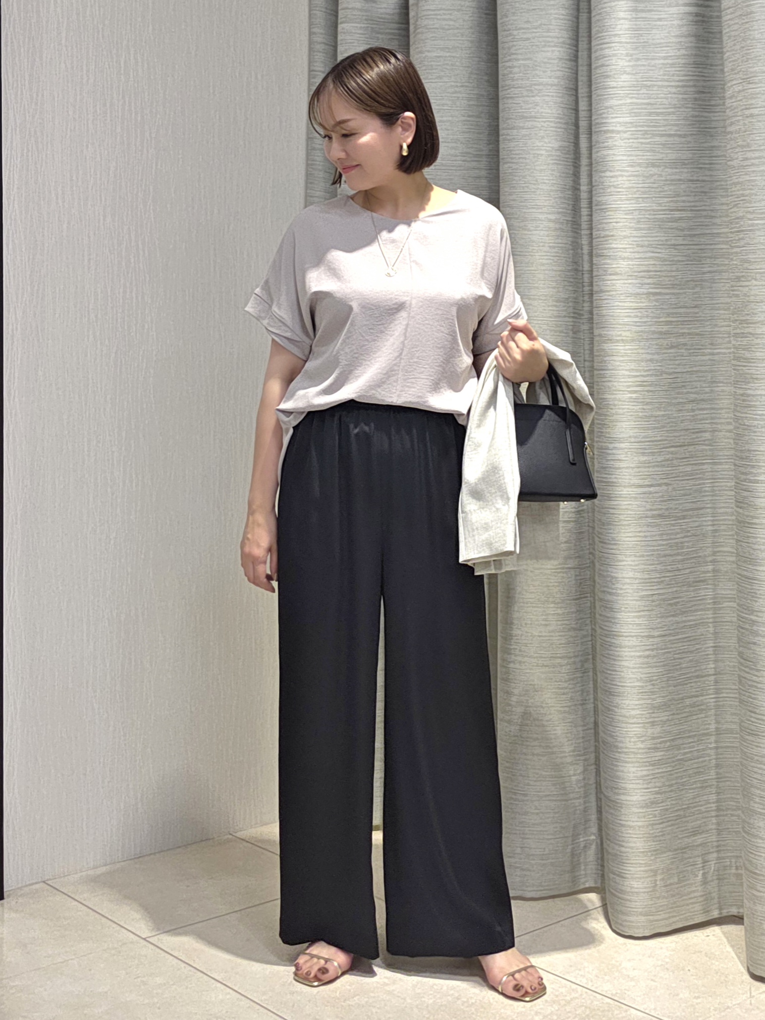 naokoさんの「UNTITLED｜◆【さらりと快適/セットアップ可/UV/接触冷感】スラブカラーレスジャケット」を使ったコーディネート