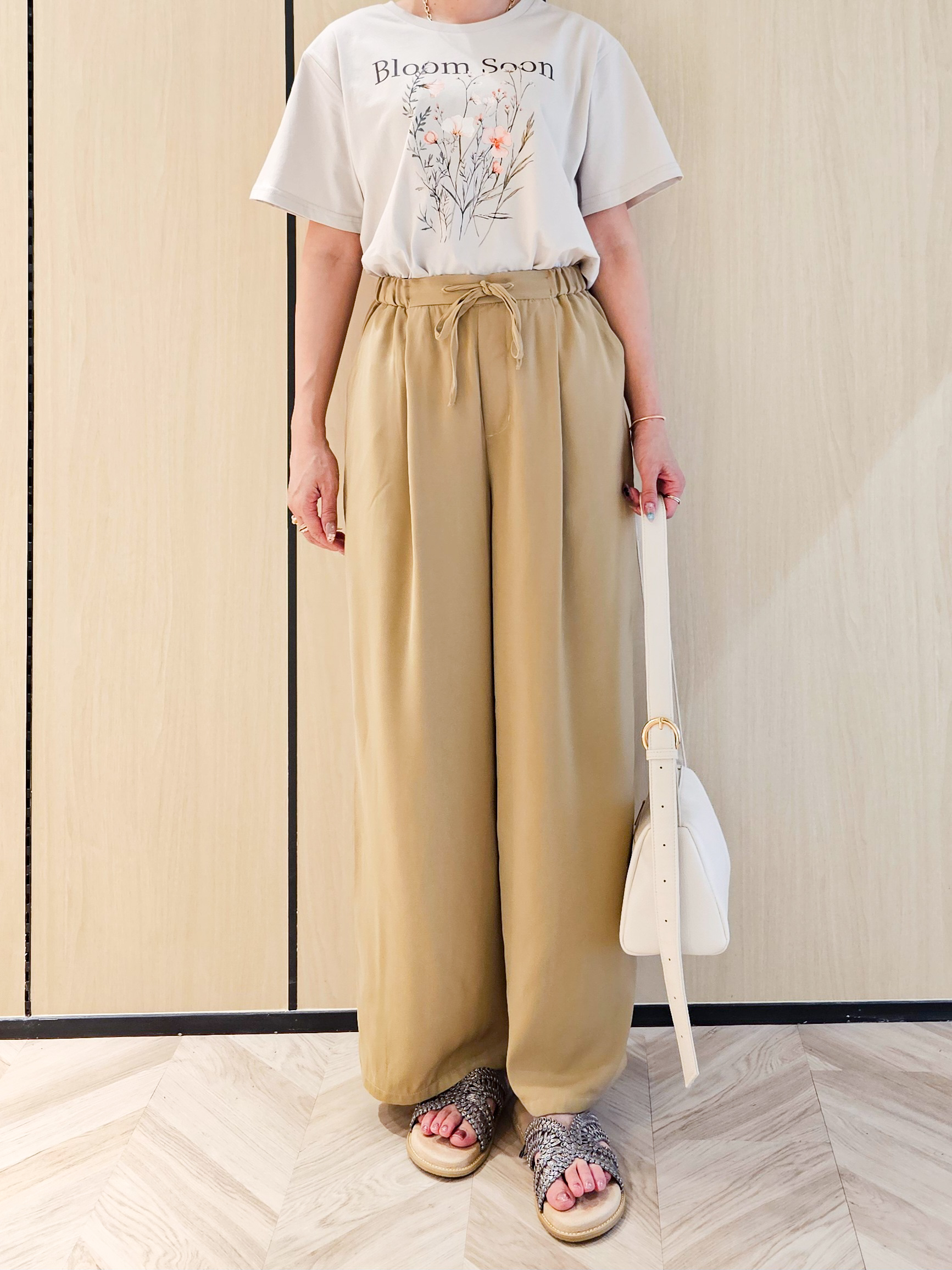 ゆゆさんの「SHOO･LA･RUE｜【洗濯機可/S-LL】夏に快適サラサラ感 大人のプリントTシャツ」を使ったコーディネート