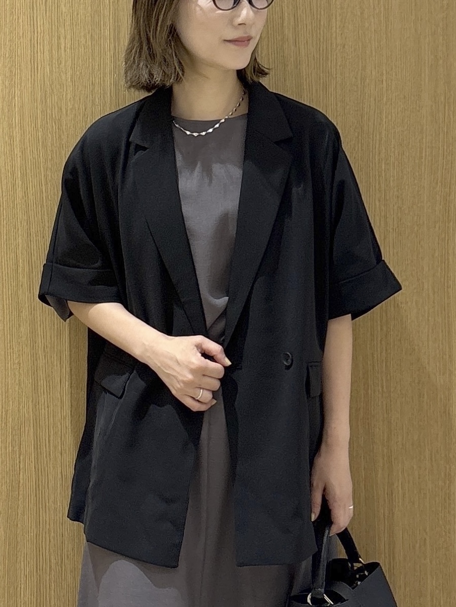 たけねぇさんの「OPAQUE.CLIP｜【接触冷感／吸水速乾／防シワ】リネンライクテーラードジャケット《洗濯機OK》」を使ったコーディネート