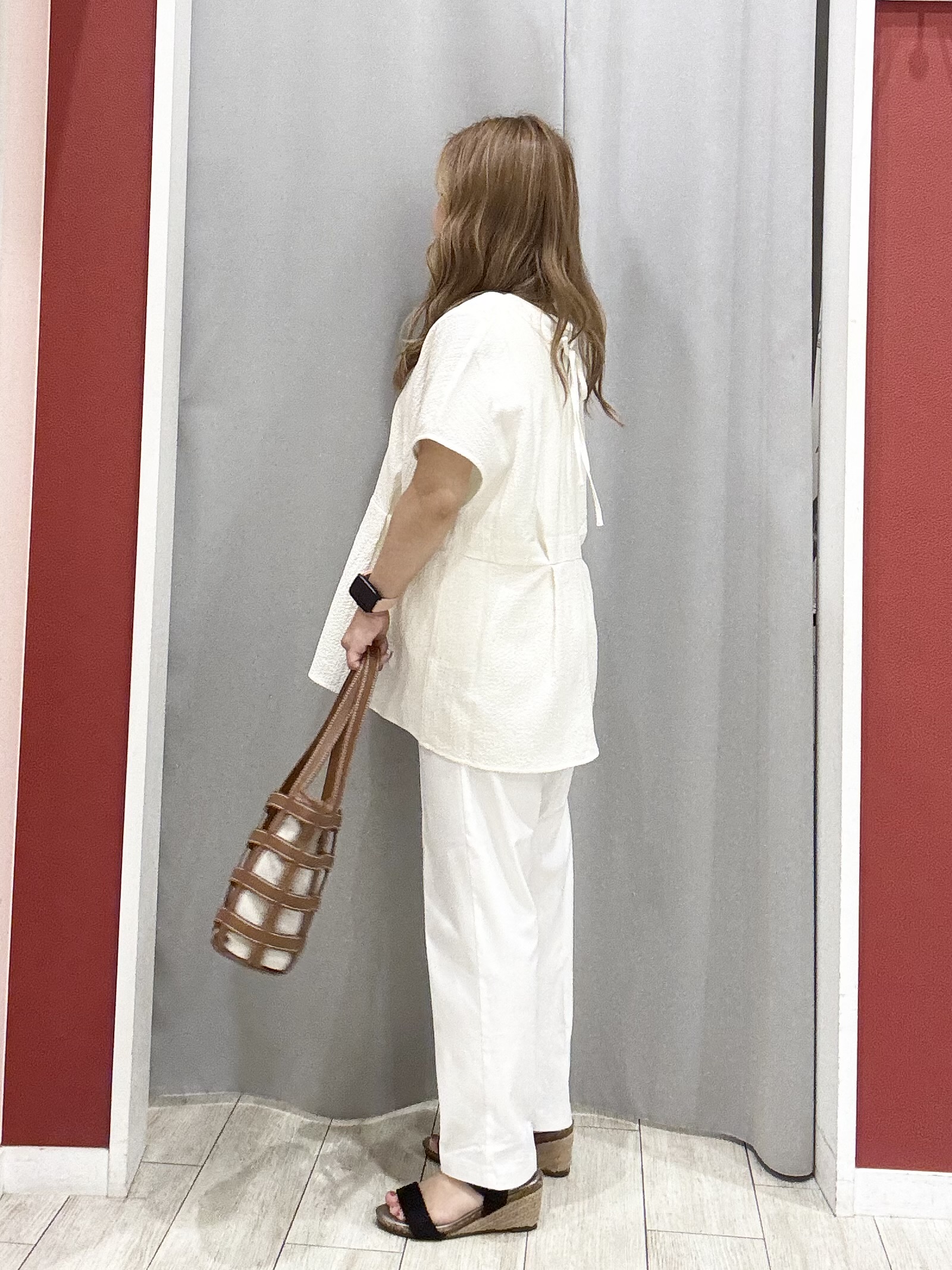 shioさんの「SHOO･LA･RUE｜【前後2WAY/S-LL/洗濯機可】インしない リボンがアクセント ウエストタックブラウス」を使ったコーディネート