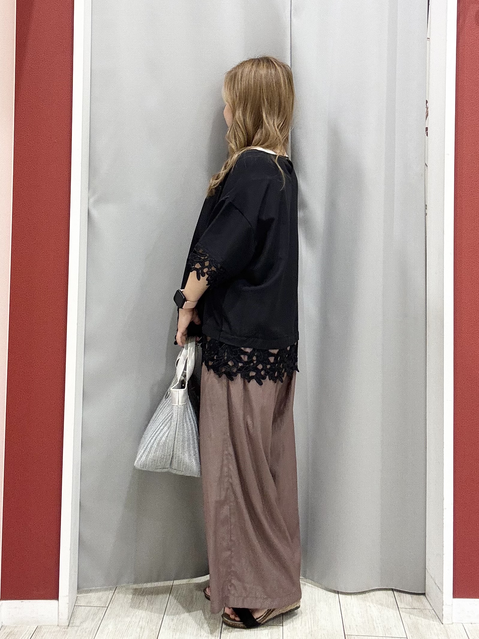 shioさんの「SHOO･LA･RUE｜【洗濯後しわになりにくい/S-LL】コーデの主役になる レース付きブラウス」を使ったコーディネート