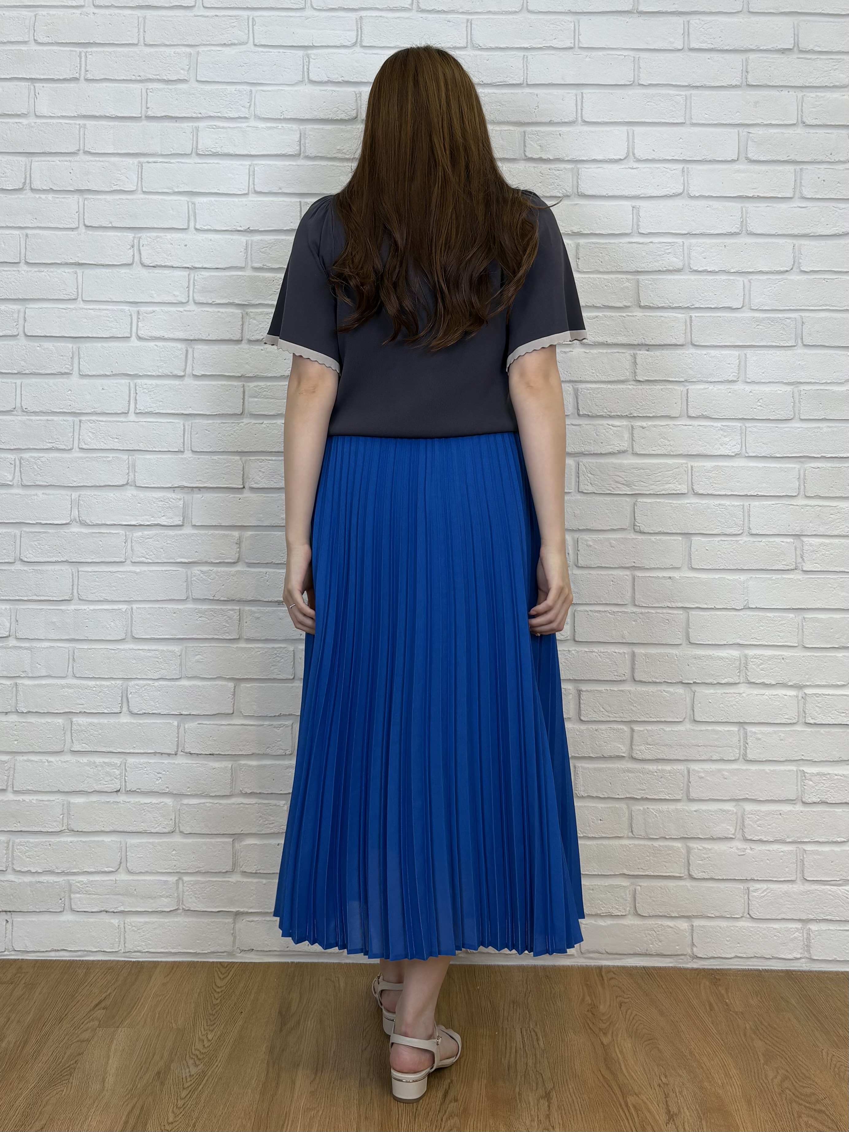 sayaさんの「grove｜高評価！【シリーズ累計36万枚！名品ニット】やわらかドライタッチ スカラップスリーブニット」を使ったコーディネート