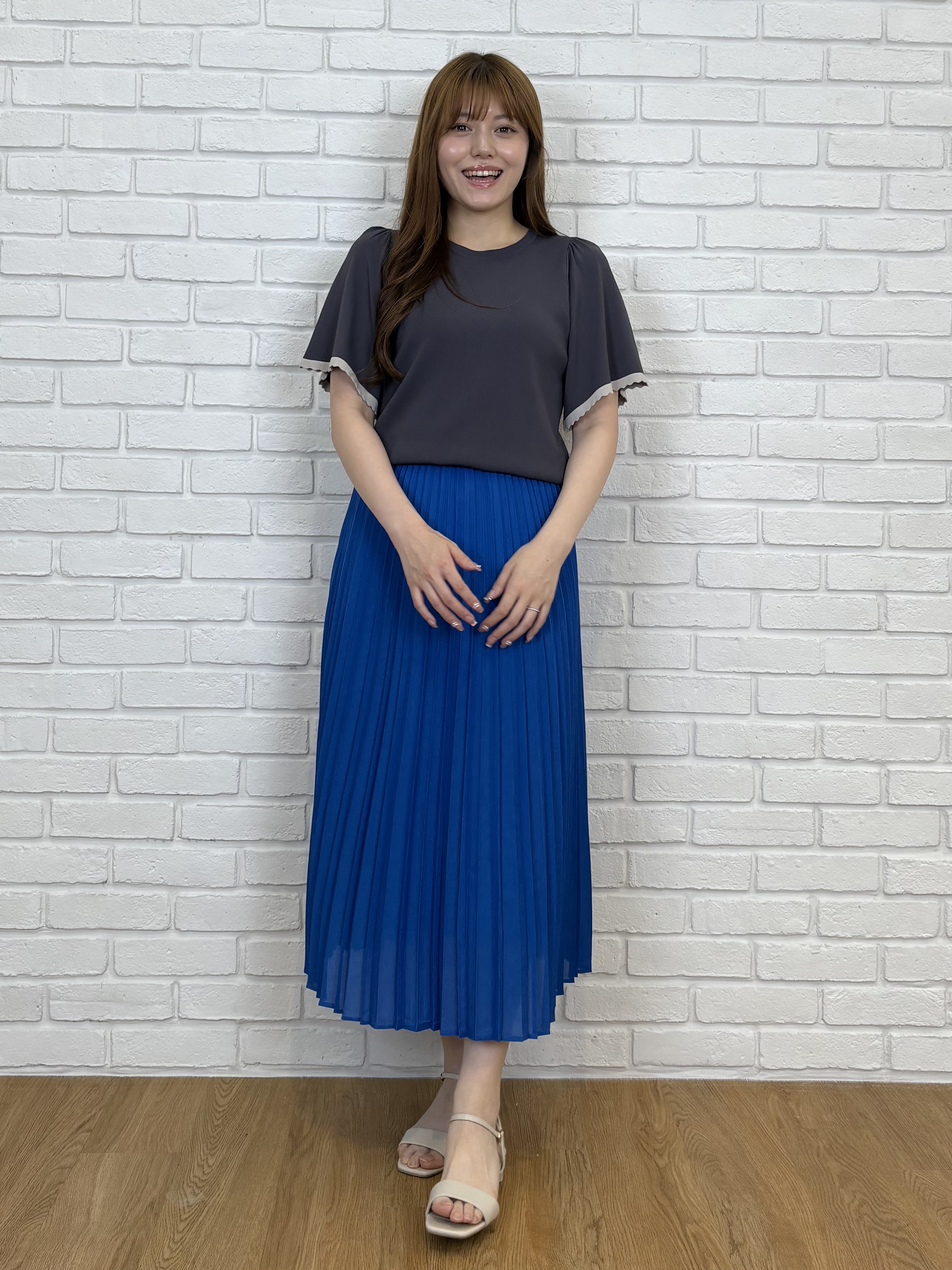 sayaさんの「grove｜高評価！【シリーズ累計36万枚！名品ニット】やわらかドライタッチ スカラップスリーブニット」を使ったコーディネート