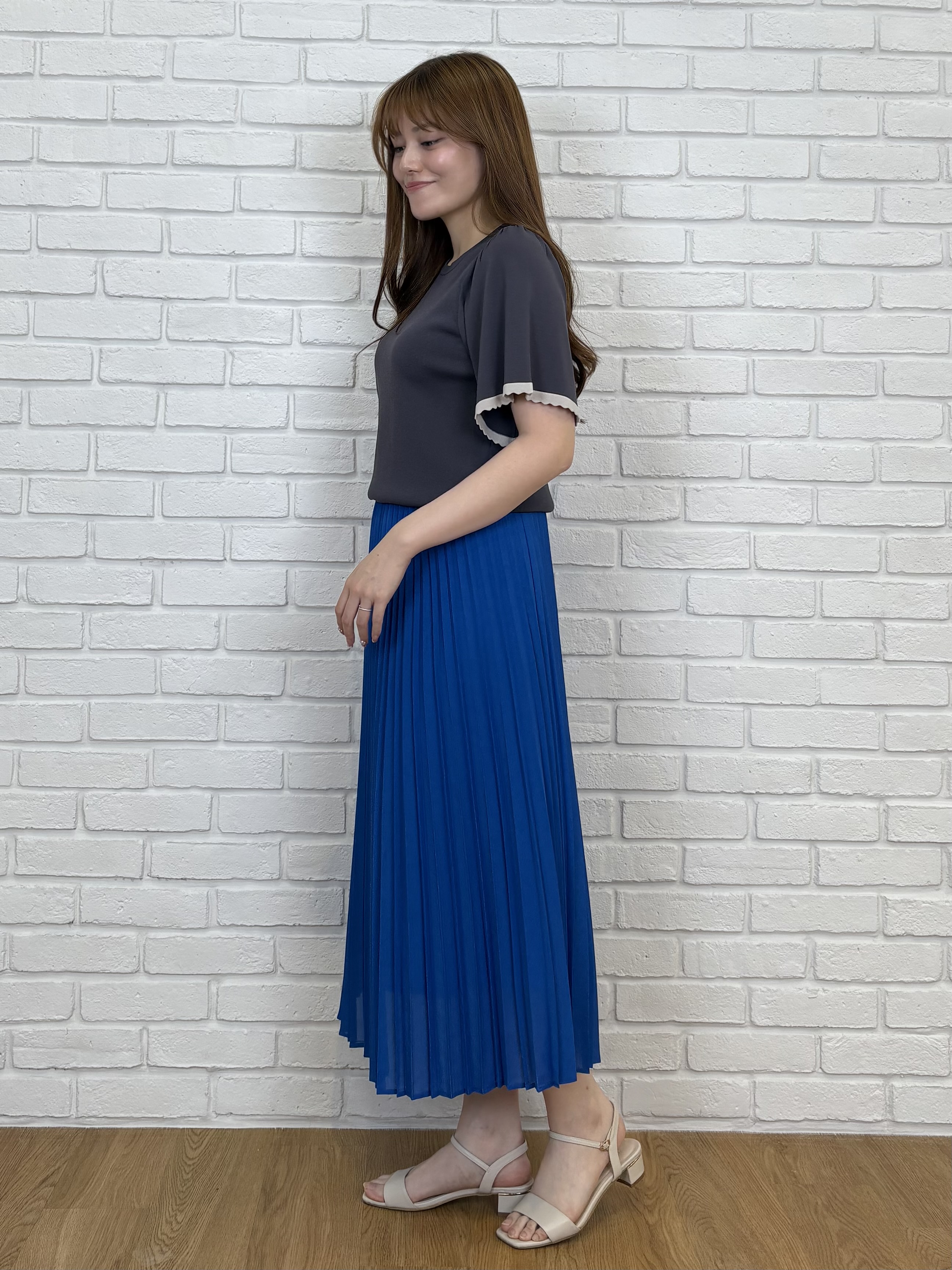 sayaさんの「grove｜高評価！【シリーズ累計36万枚！名品ニット】やわらかドライタッチ スカラップスリーブニット」を使ったコーディネート