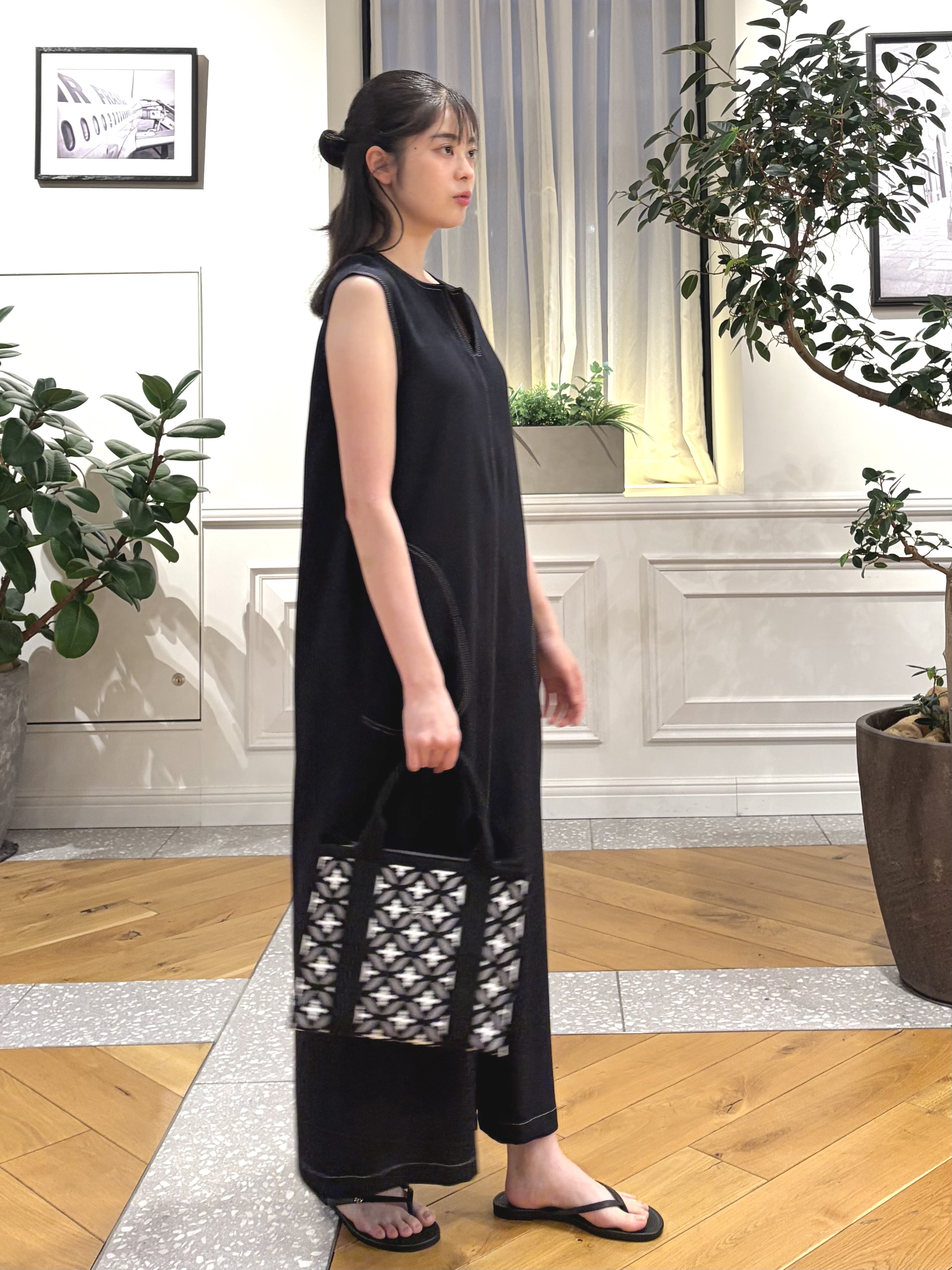 pupiさんの「DRESSTERIOR｜【セットアップ可/UVカット/接触冷感/吸水速乾】ウォッシャブル Iラインワンピース」を使ったコーディネート