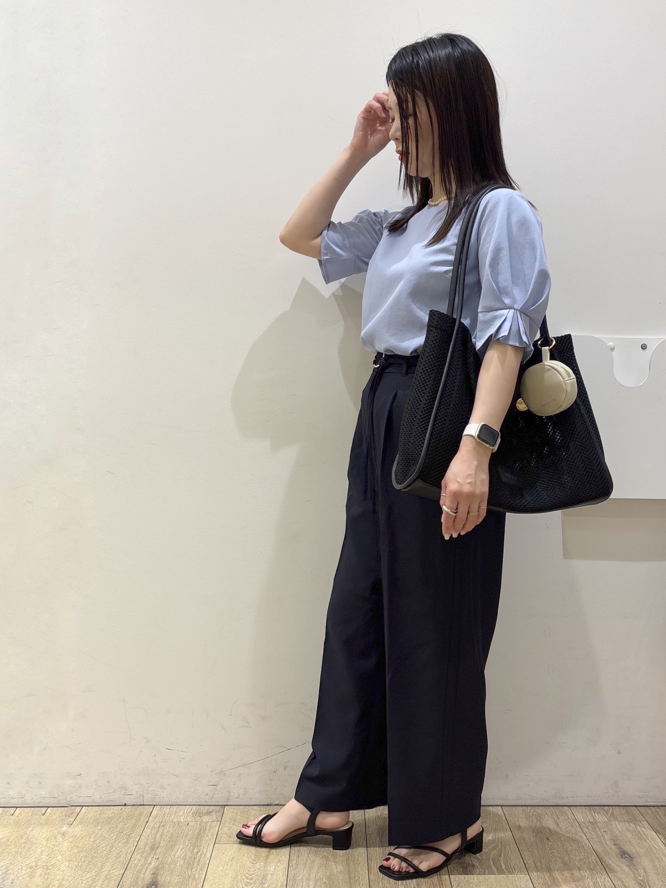 mameさんの「index｜【接触冷感／吸水速乾】タックパフスリーブブラウス《防シワ／洗濯機OK／XS～3L／8col》」を使ったコーディネート