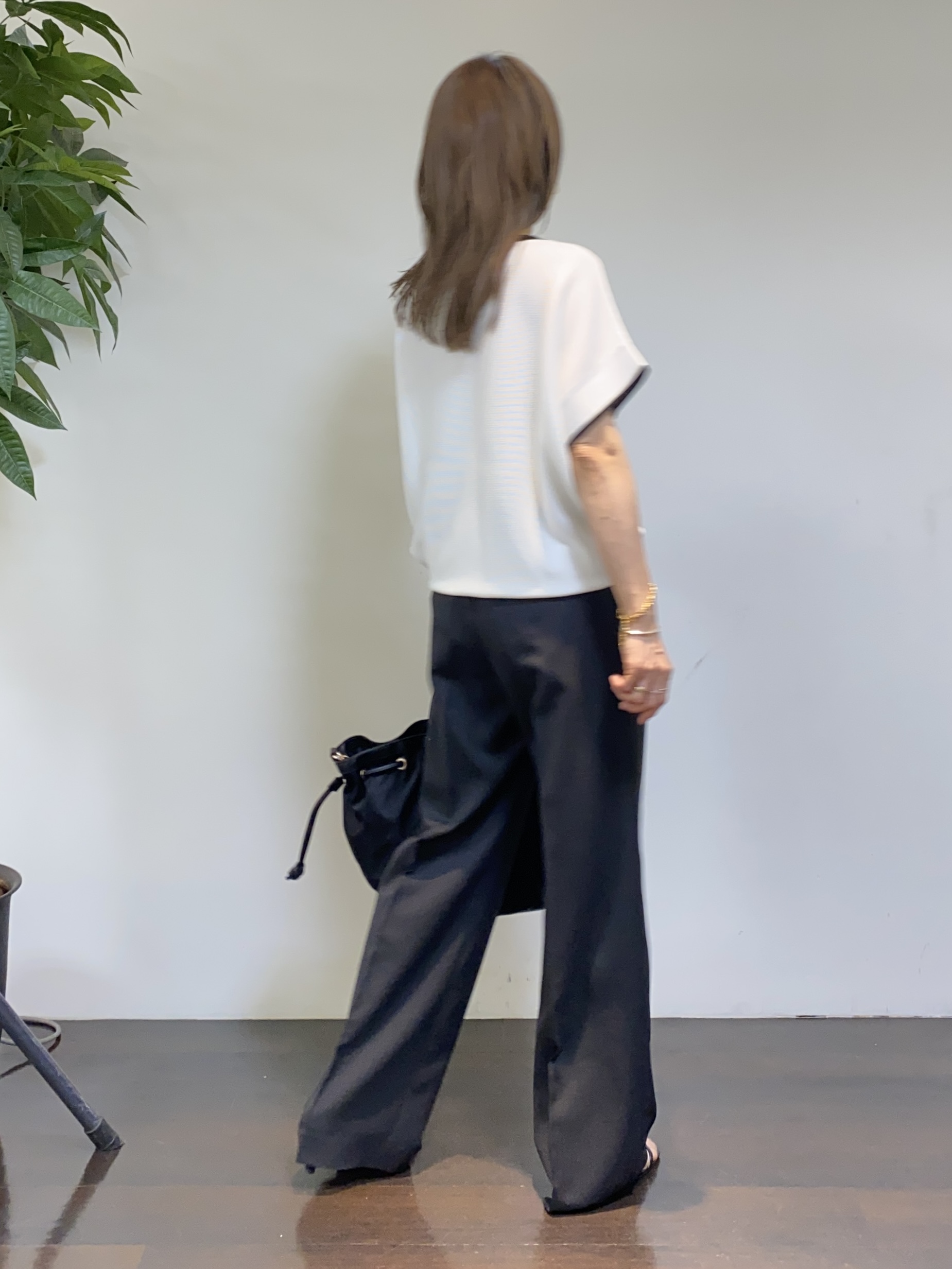 tomoさんの「UNTITLED｜◆【さらりと快適/セットアップ可/UV/接触冷感】スラブカラーレスジャケット」を使ったコーディネート