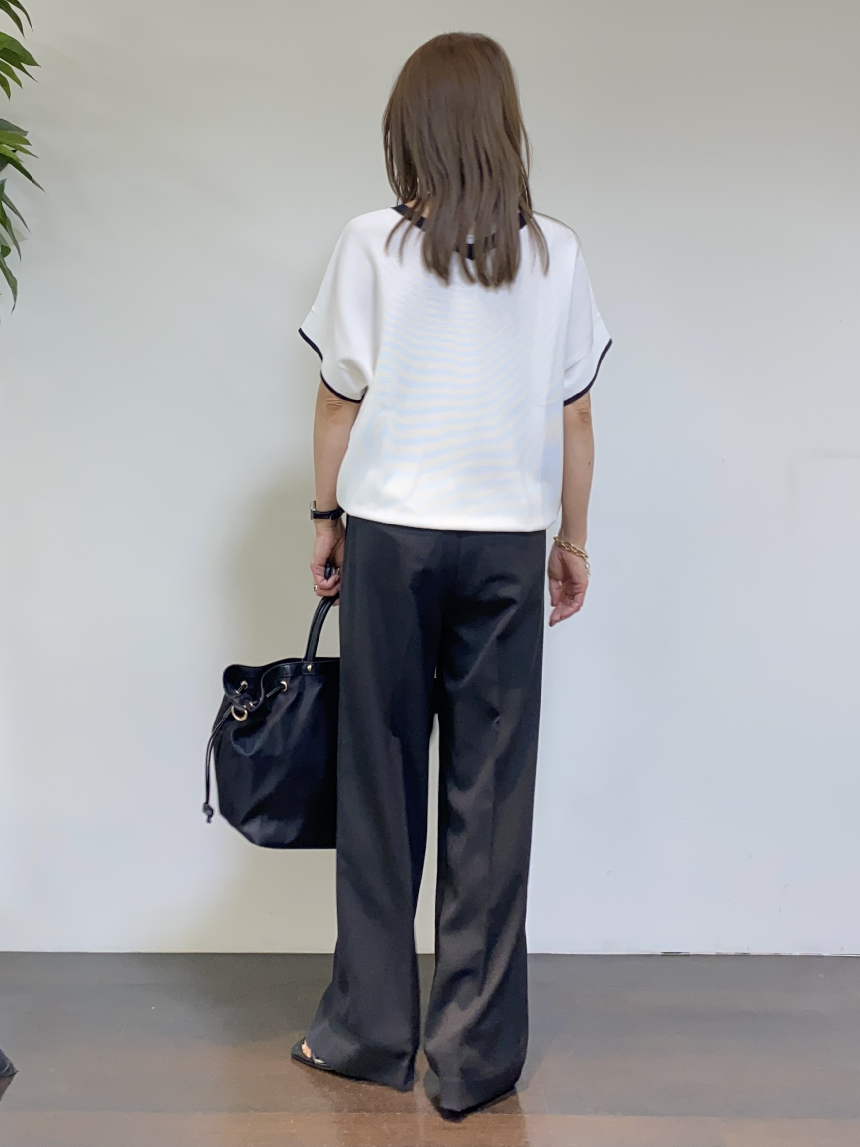 tomoさんの「UNTITLED｜◆【さらりと快適/セットアップ可/UV/接触冷感】スラブカラーレスジャケット」を使ったコーディネート