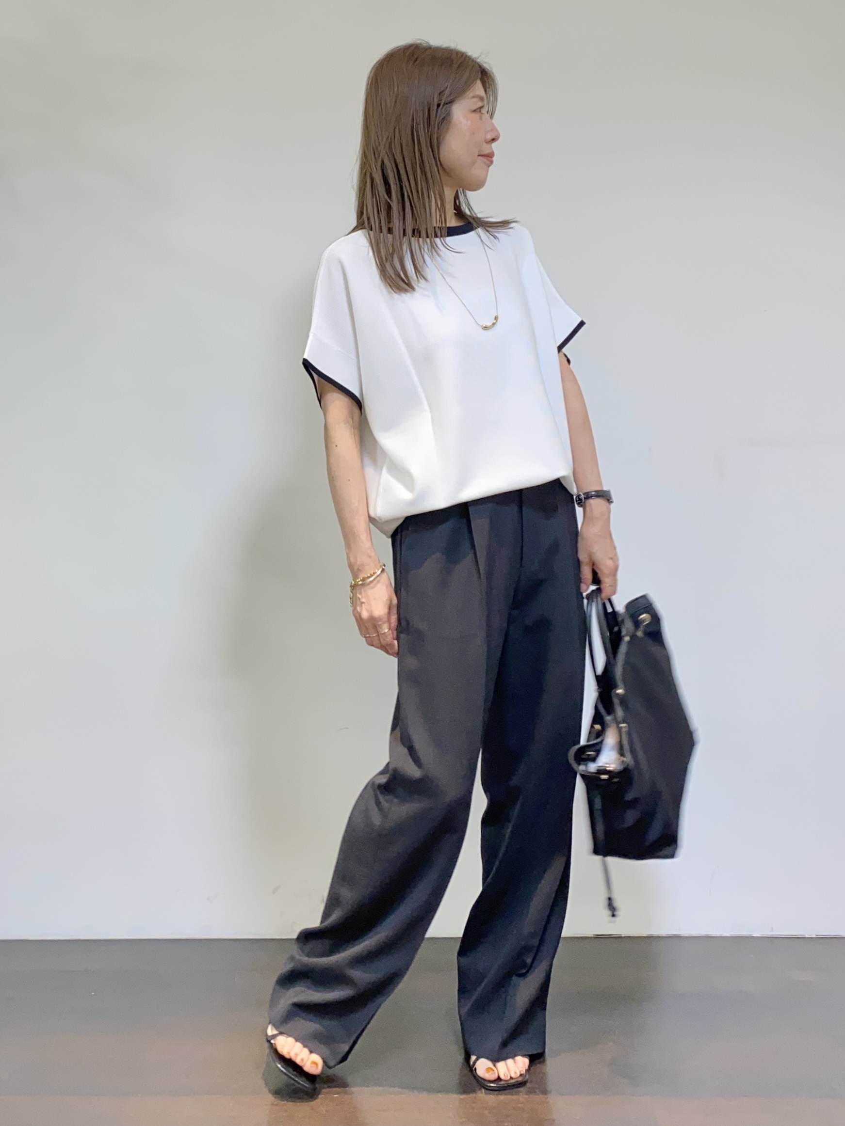 tomoさんの「UNTITLED｜◆【さらりと快適/セットアップ可/UV/接触冷感】スラブカラーレスジャケット」を使ったコーディネート