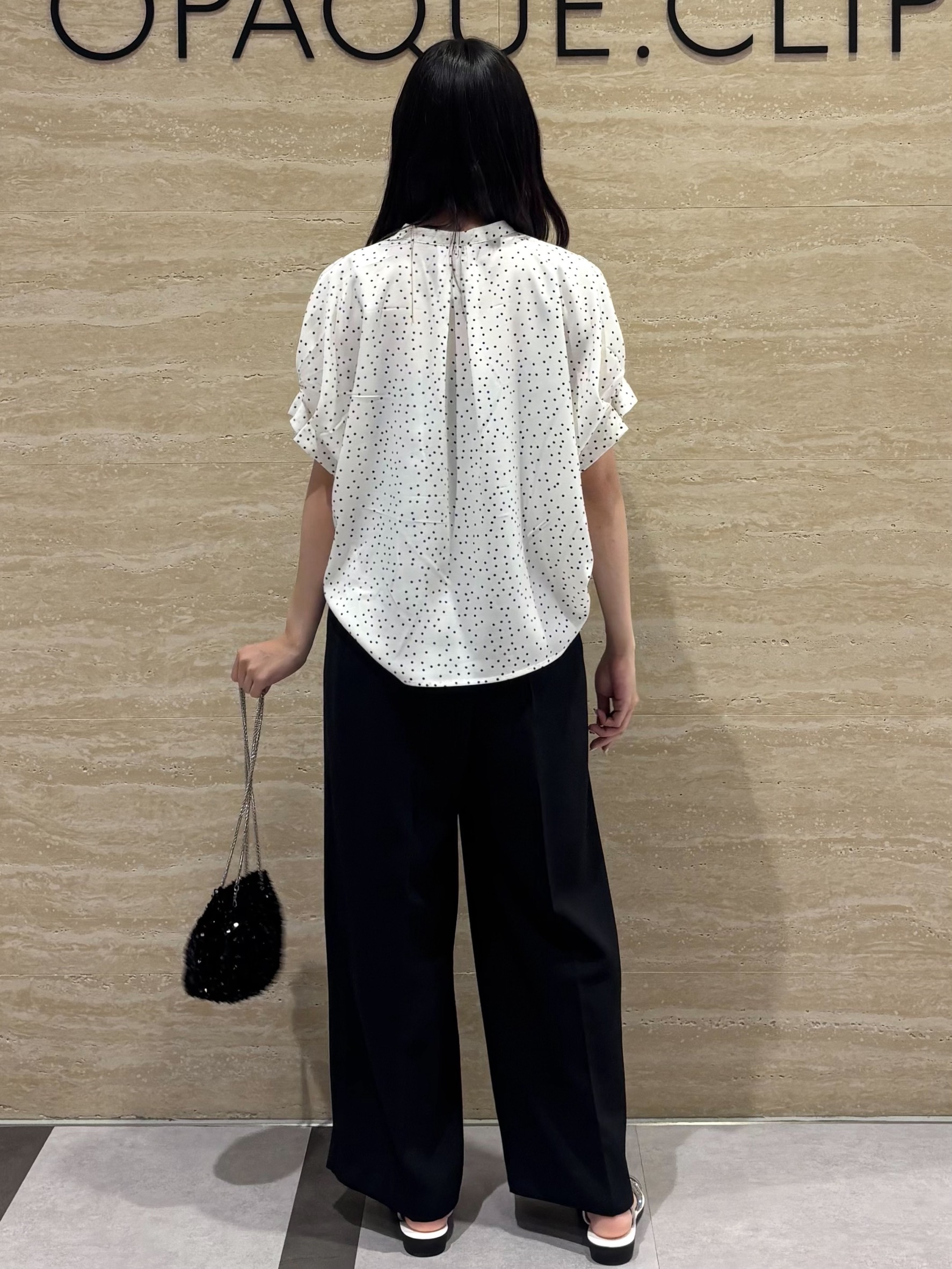 Ririkaさんの「OPAQUE.CLIP｜タックスリーブ プリントブラウス《イージーアイロン／洗濯機OK》」を使ったコーディネート