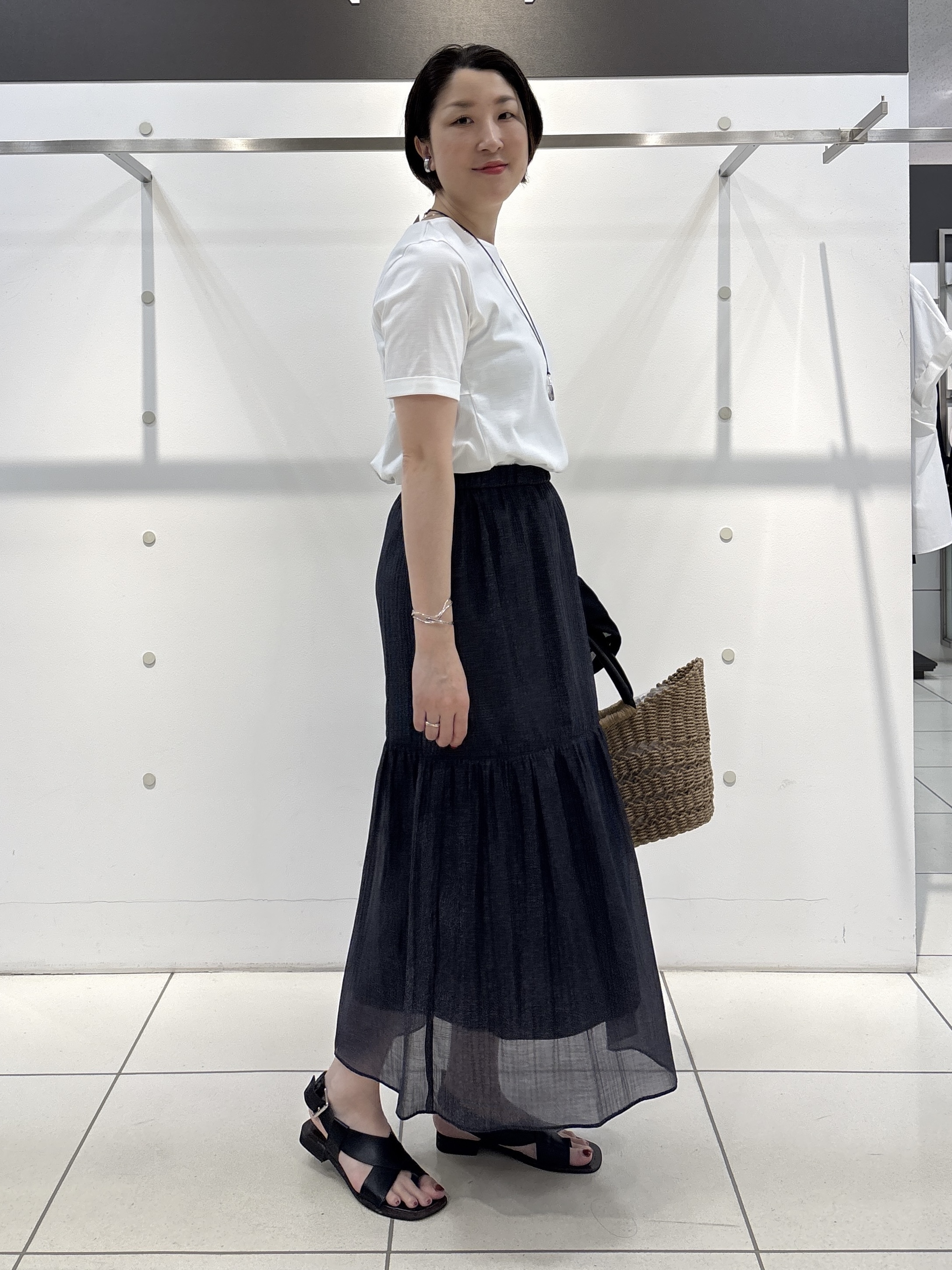 yuriさんの「INDIVI｜【バックシャン】異素材ドッキングプルオーバー」を使ったコーディネート
