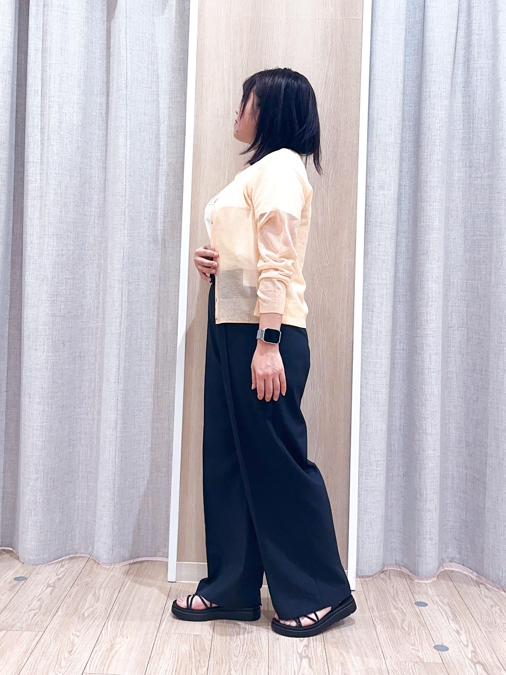 naoさんの「grove｜高評価！【洗える/名品】大人の透け感、シアーカーディガン」を使ったコーディネート