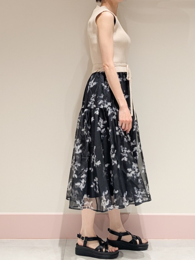 juriさんの「index｜【接触冷感／防シワ】ひんやり7分袖テーラードジャケット《洗濯機OK》」を使ったコーディネート