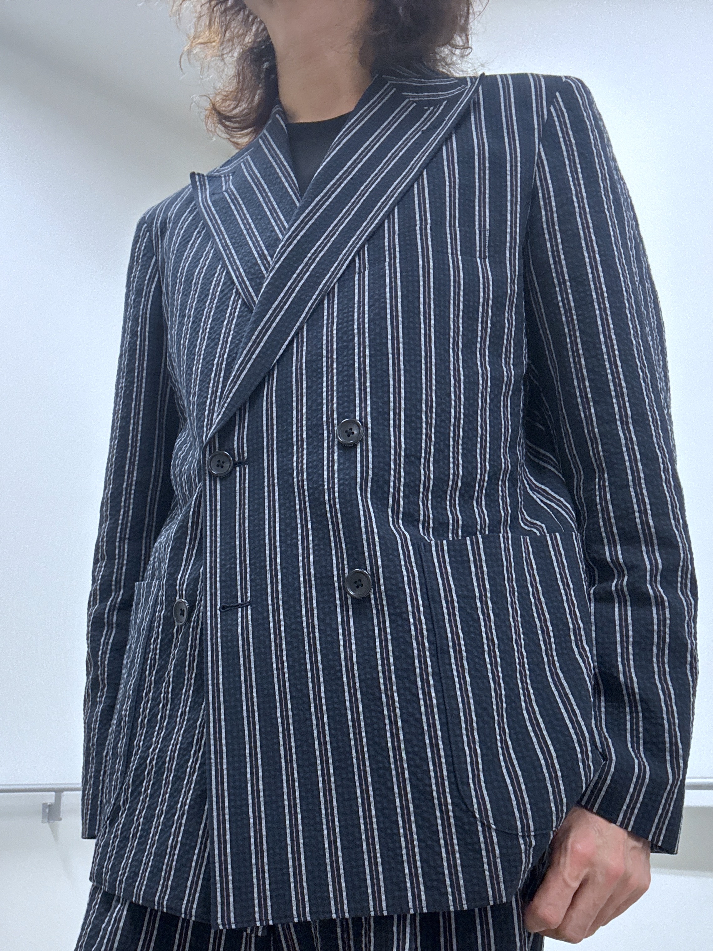 おーのさんの「TAKEO KIKUCHI｜【BOWLER HAT LABEL】サッカーストライプ ダブルジャケット」を使ったコーディネート